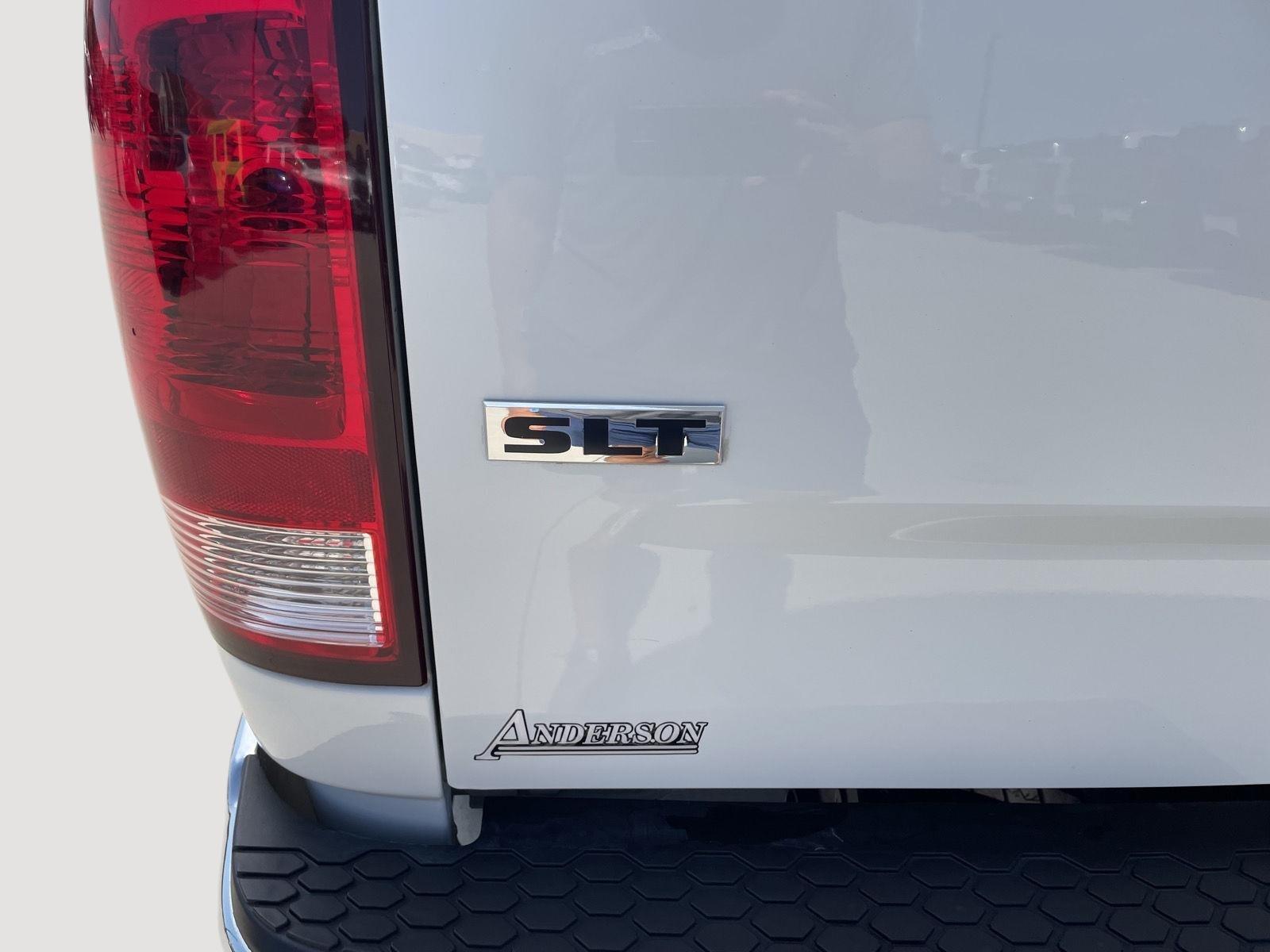 Vehicle photo 36