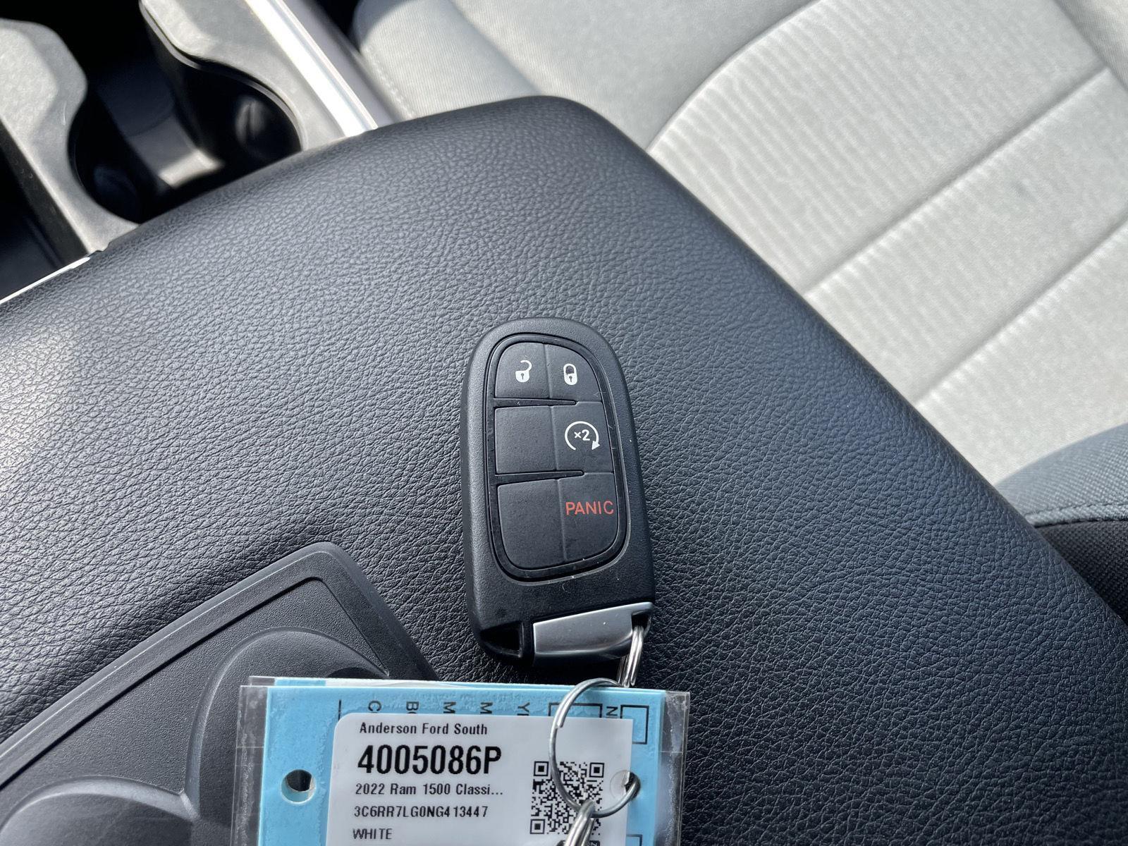 Vehicle photo 37
