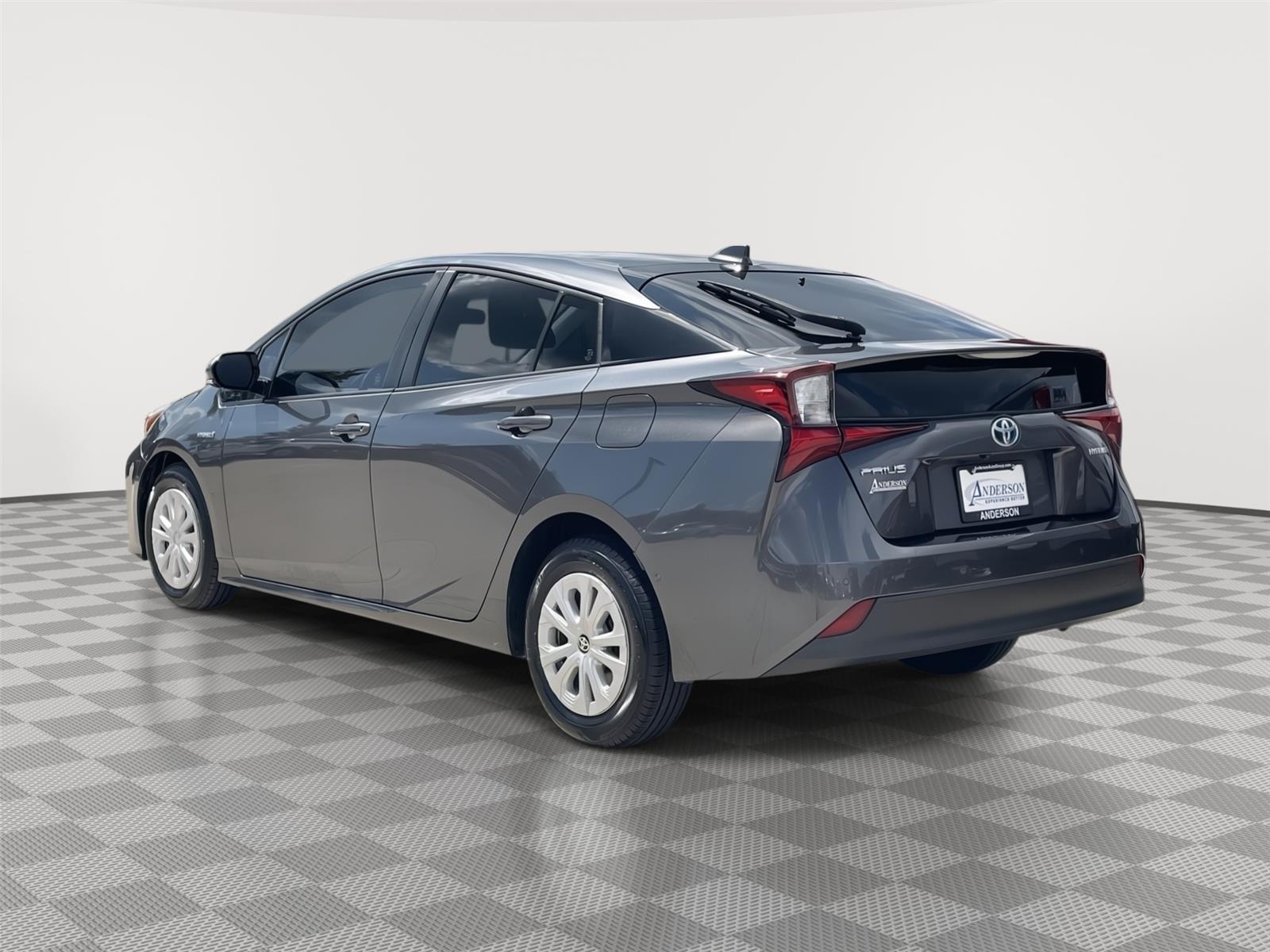 Vehicle photo 9