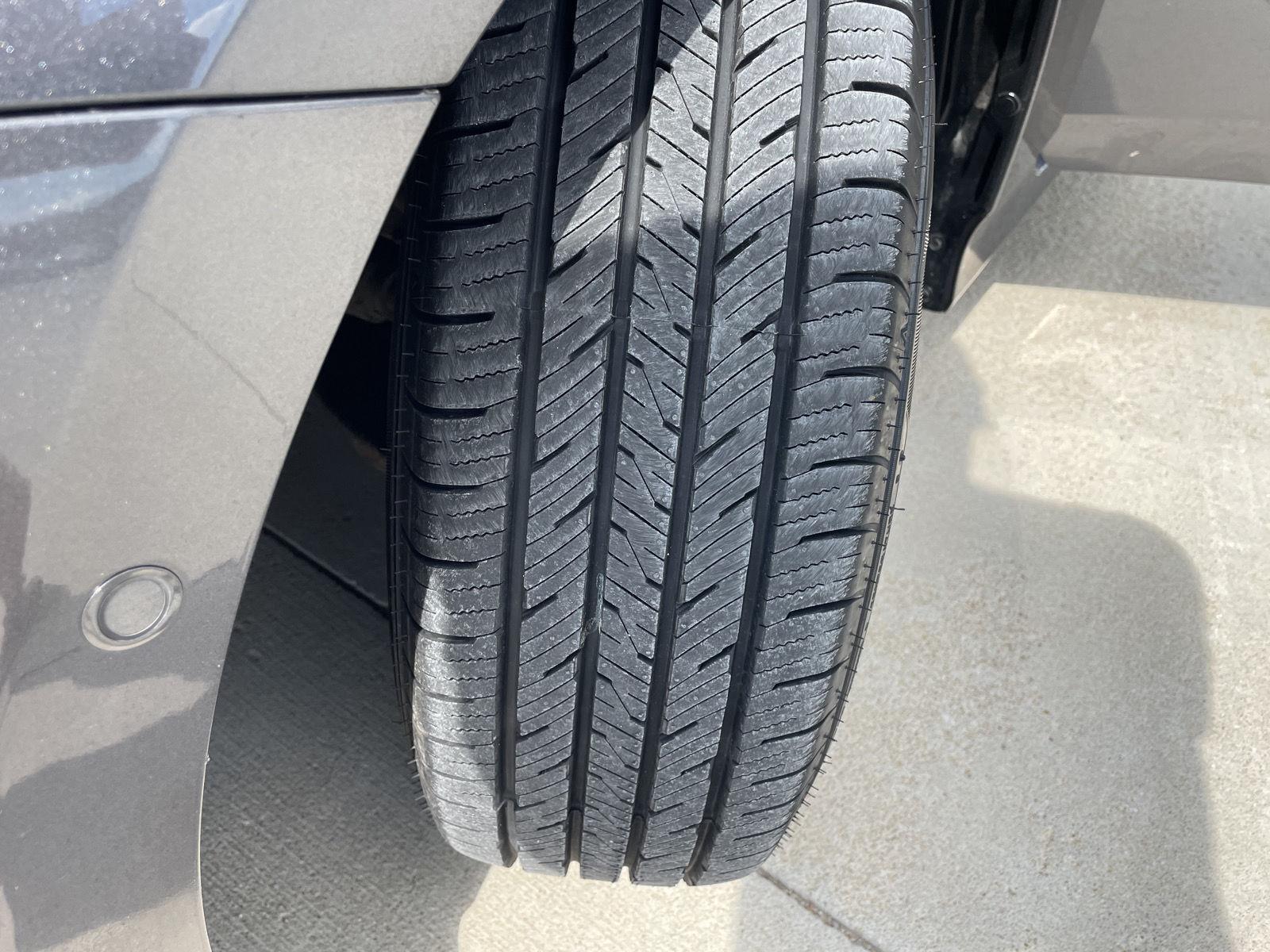 Vehicle photo 11