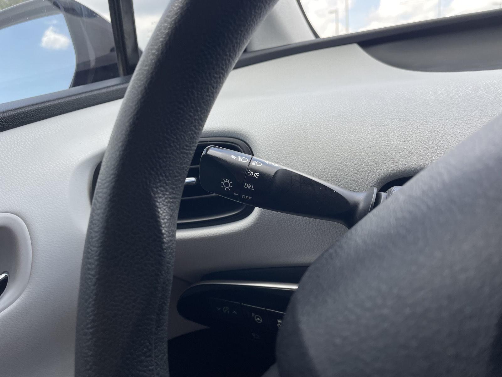 Vehicle photo 16