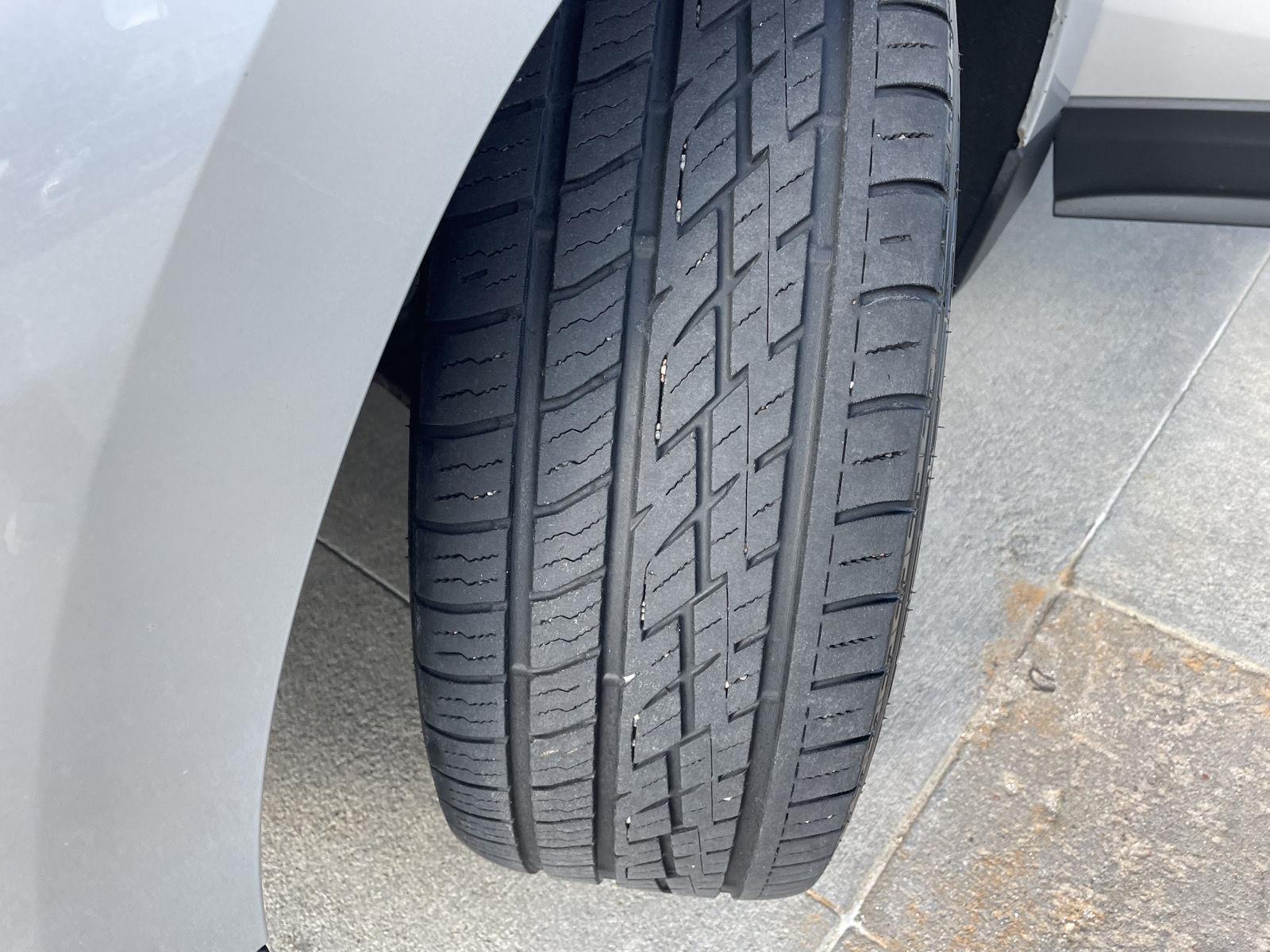 Vehicle photo 11