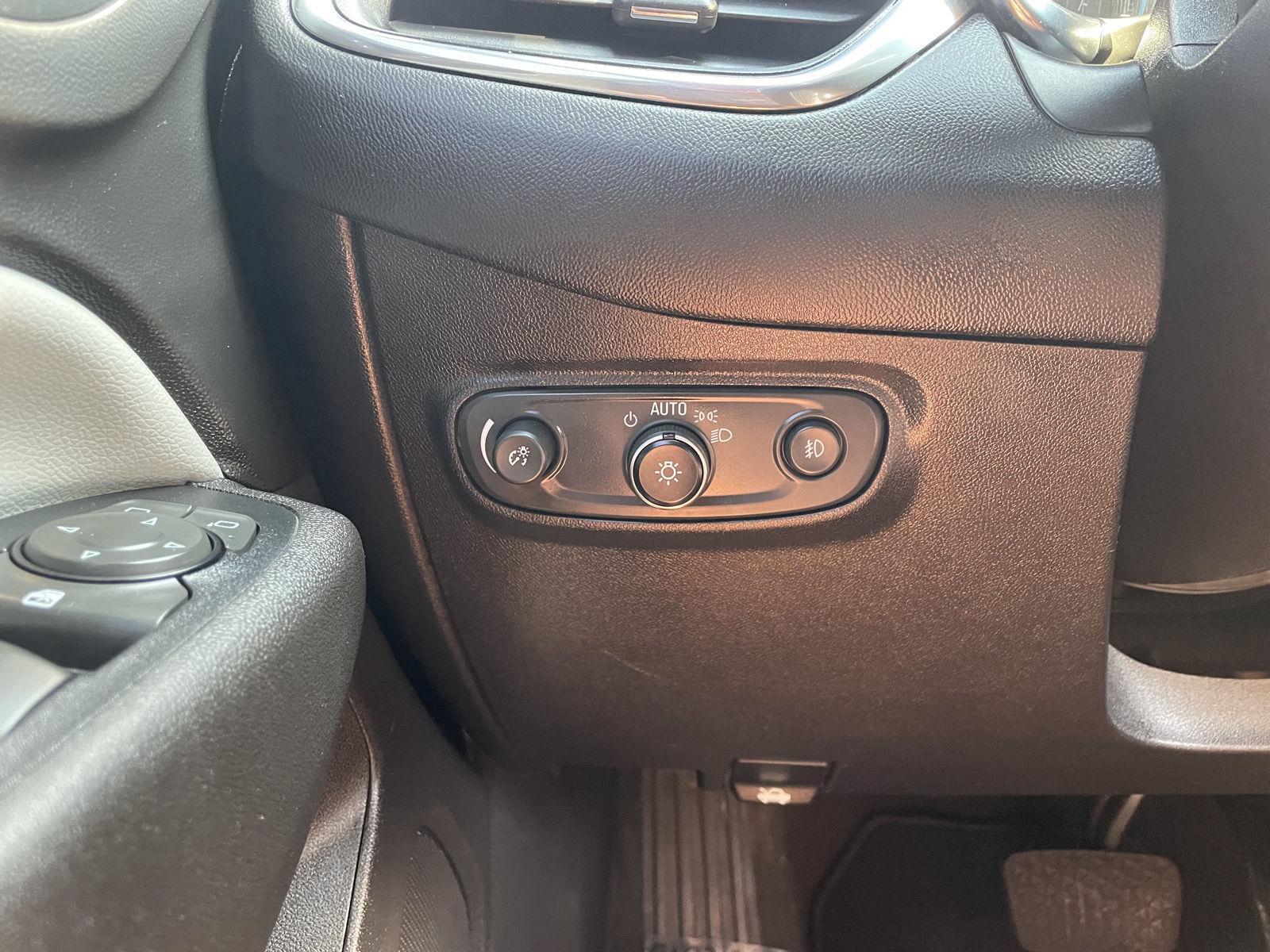 Vehicle photo 16