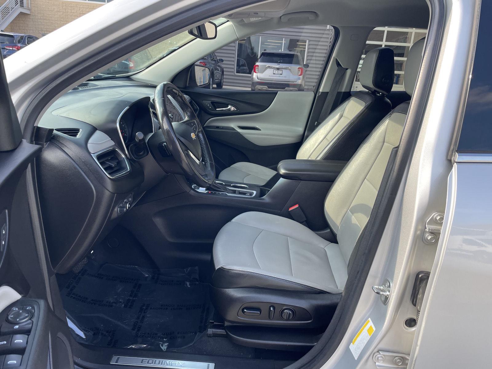 Vehicle photo 17