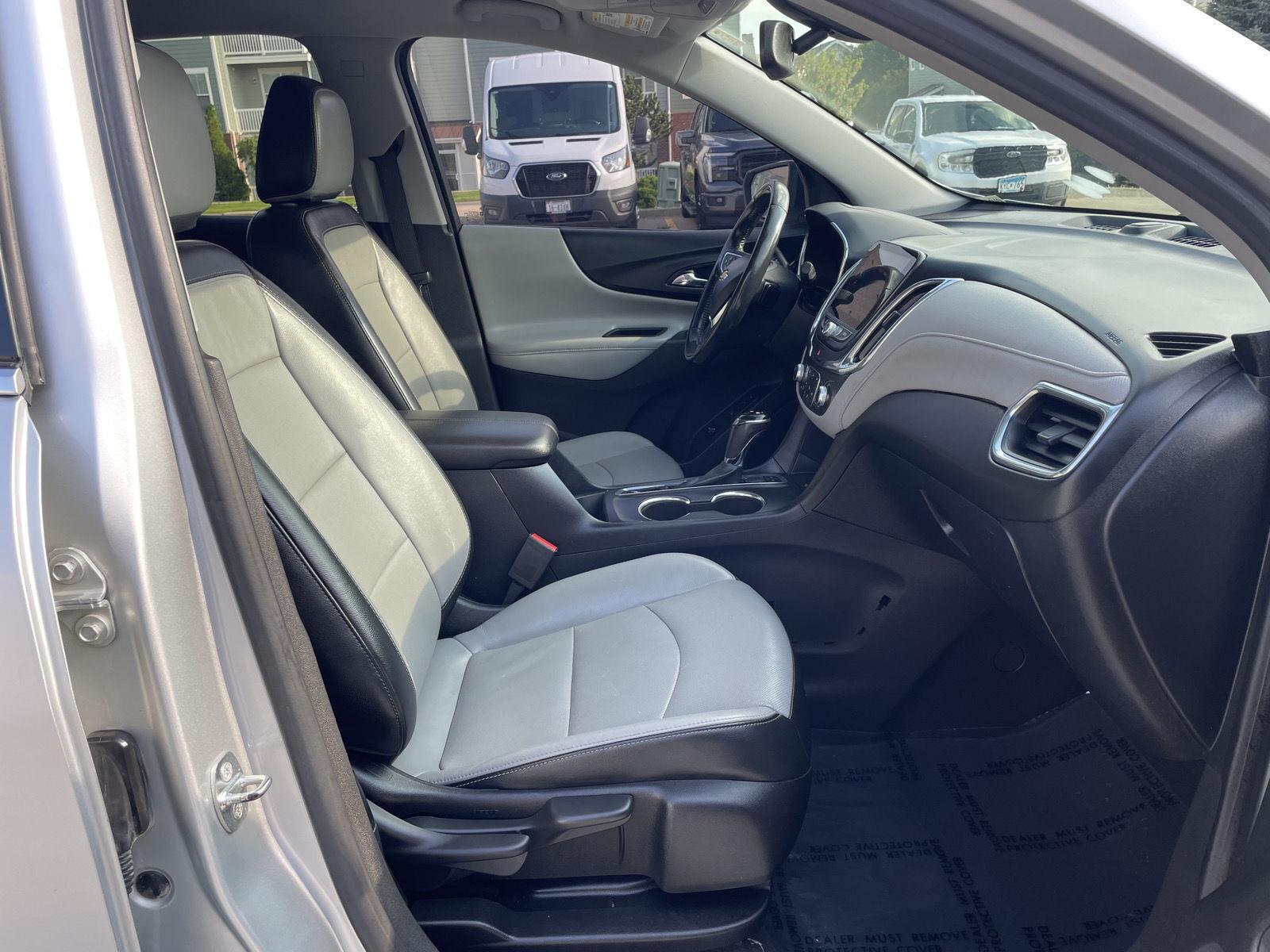Vehicle photo 19