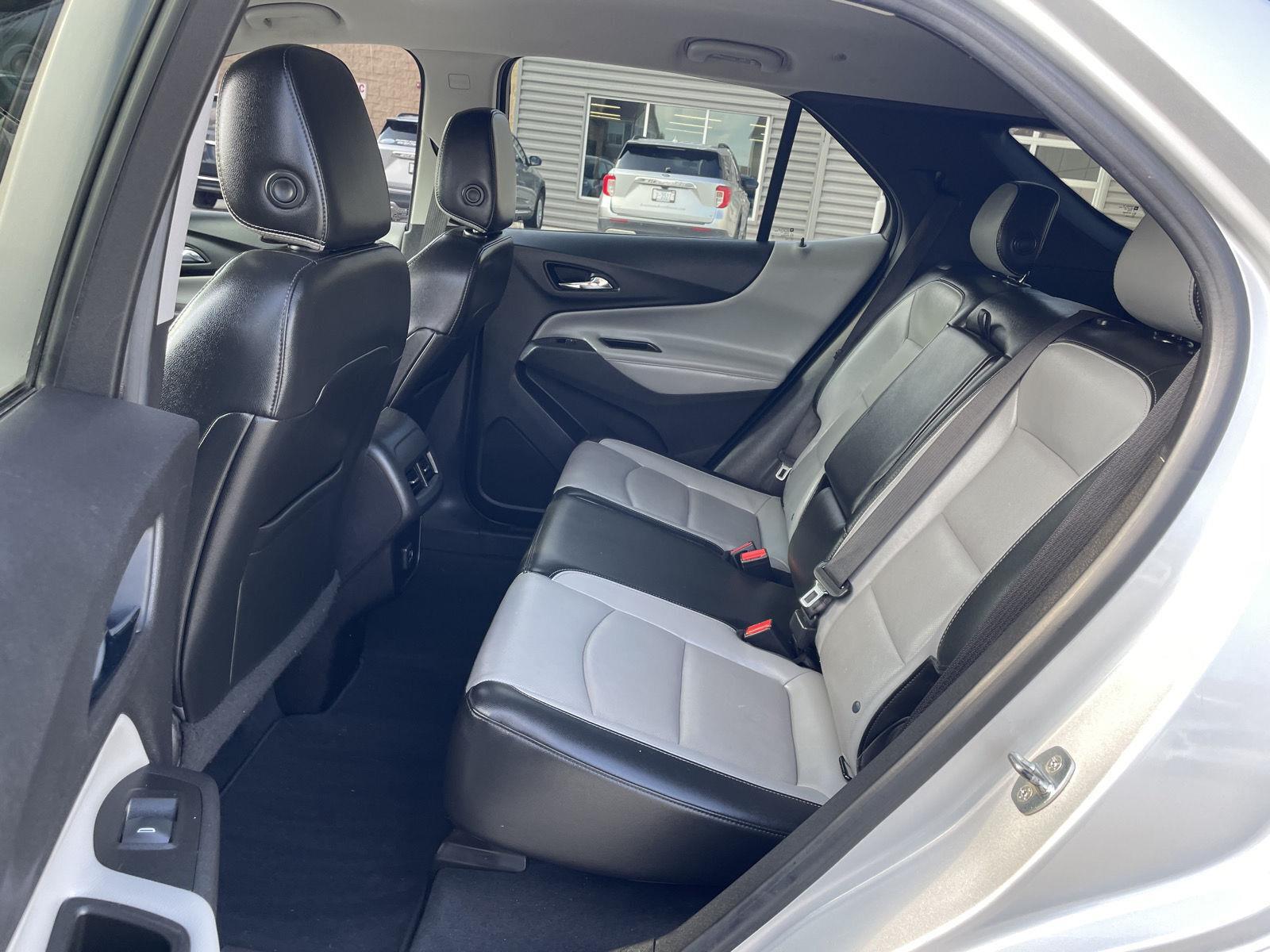 Vehicle photo 20