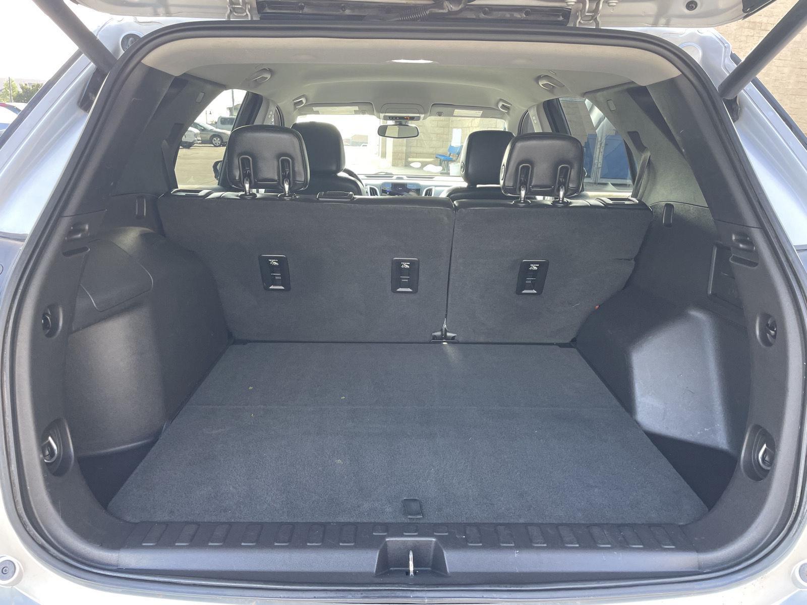 Vehicle photo 36