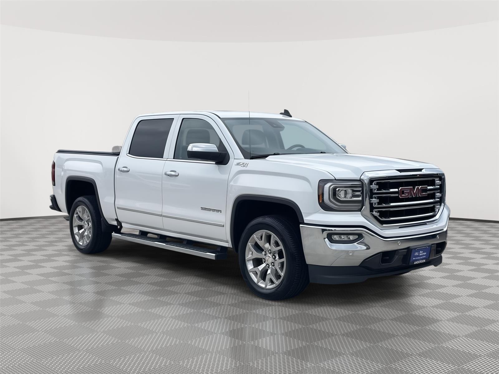 Vehicle photo 5
