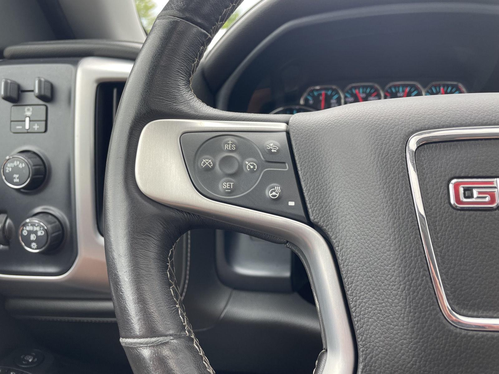 Vehicle photo 13