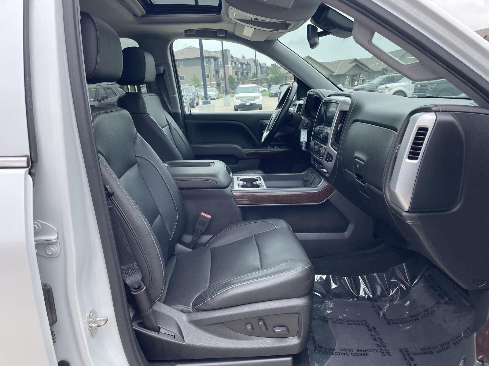 Vehicle photo 19