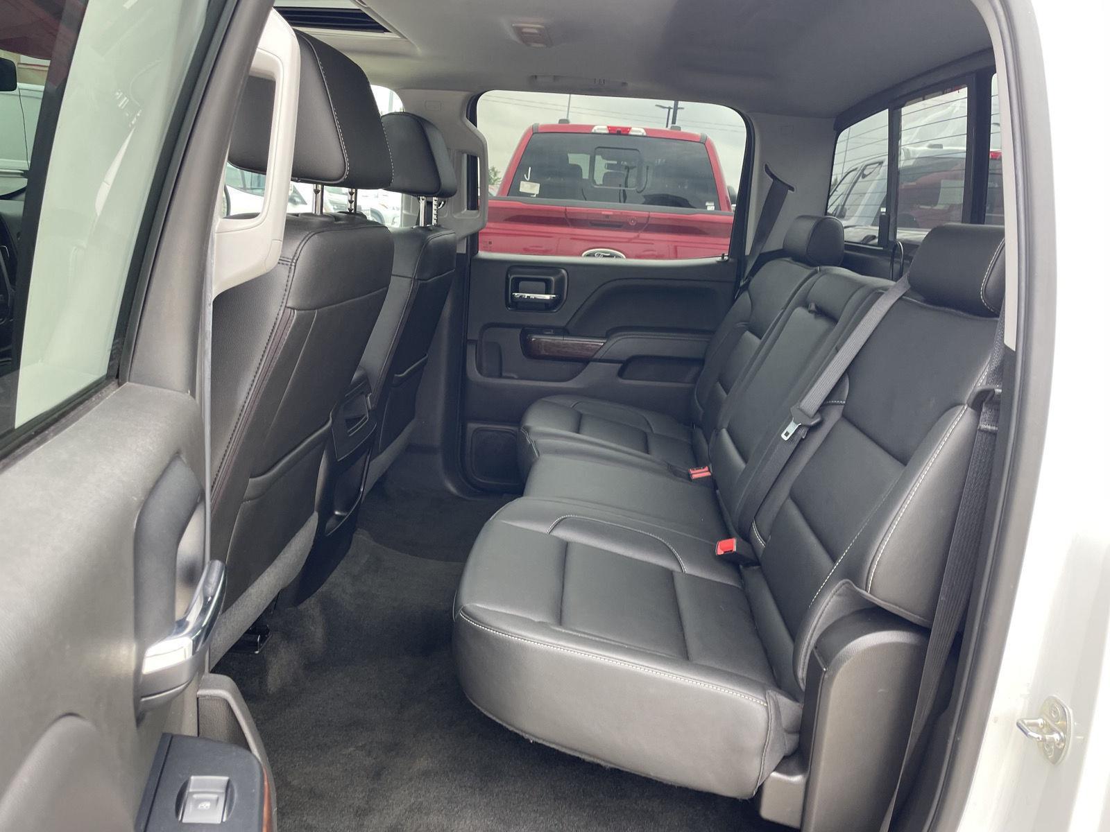 Vehicle photo 20