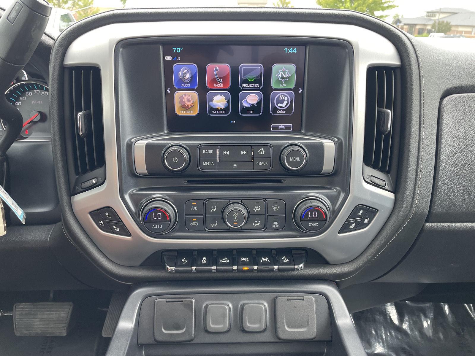 Vehicle photo 22