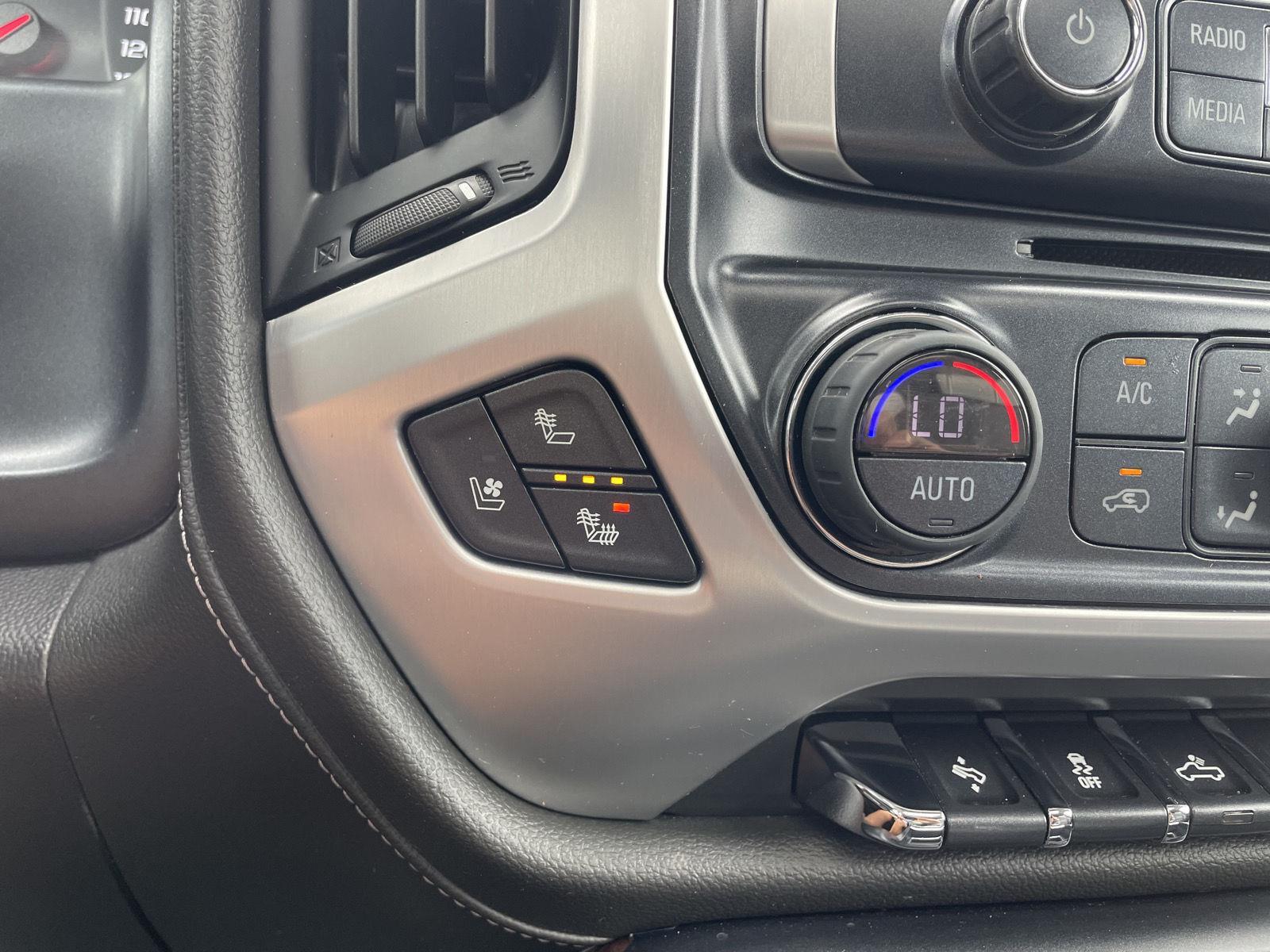 Vehicle photo 28