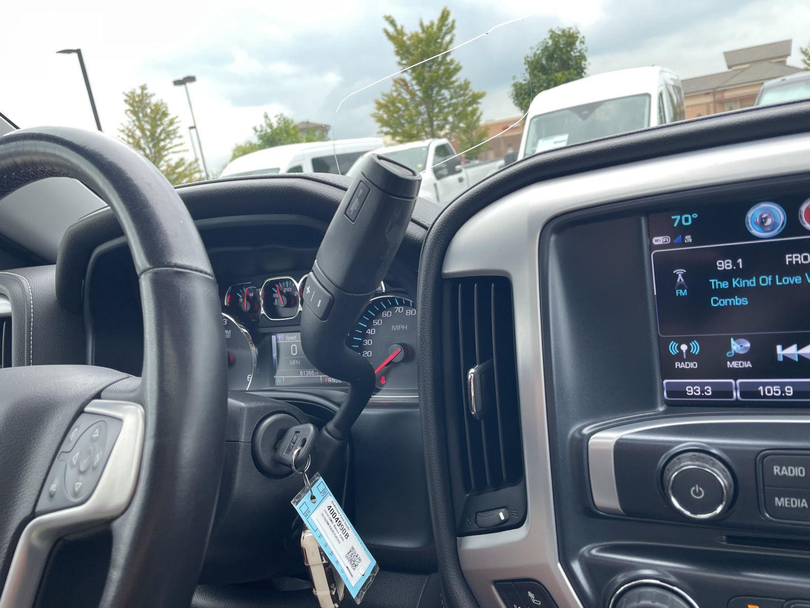 Vehicle photo 33