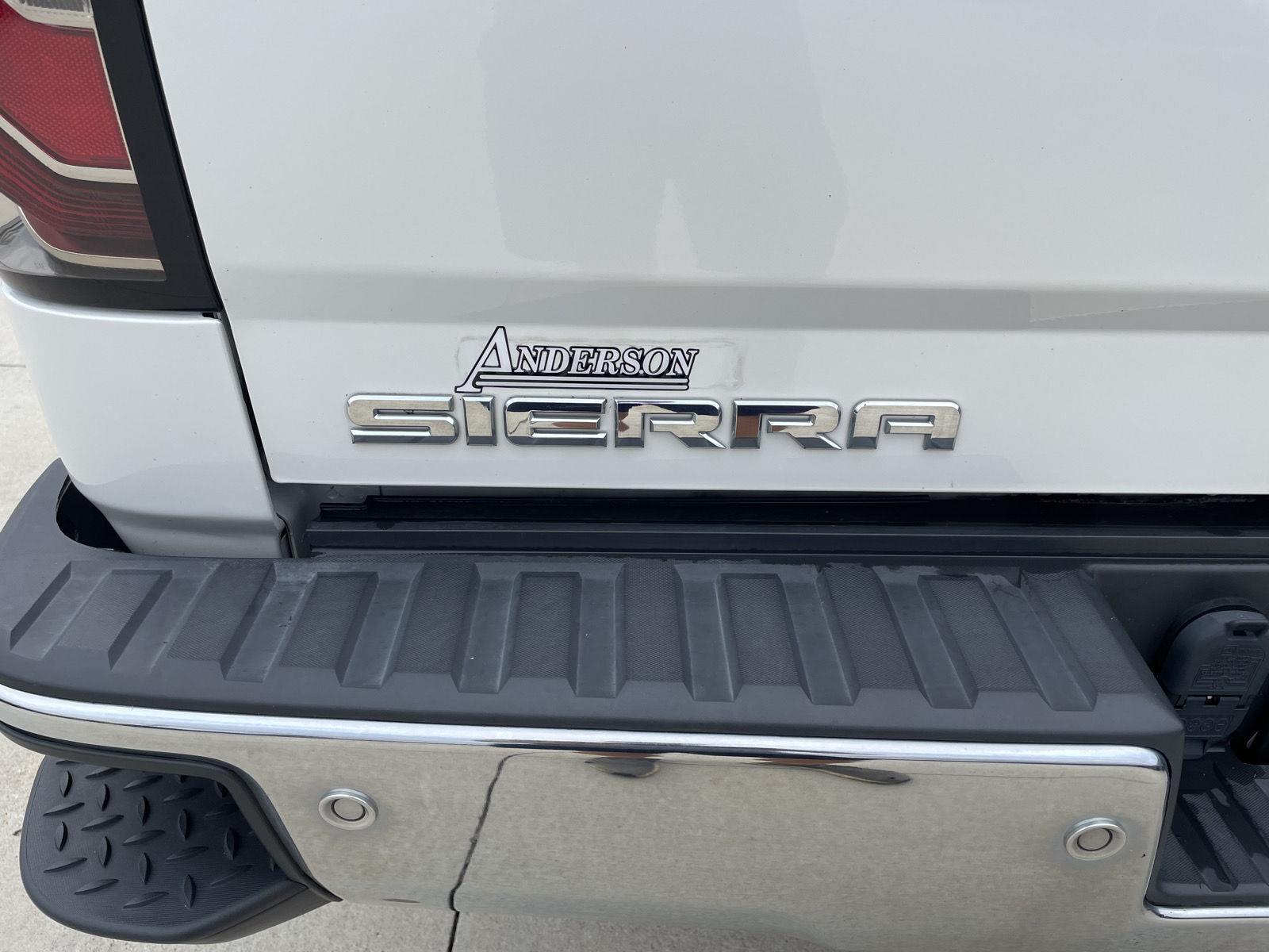 Vehicle photo 40