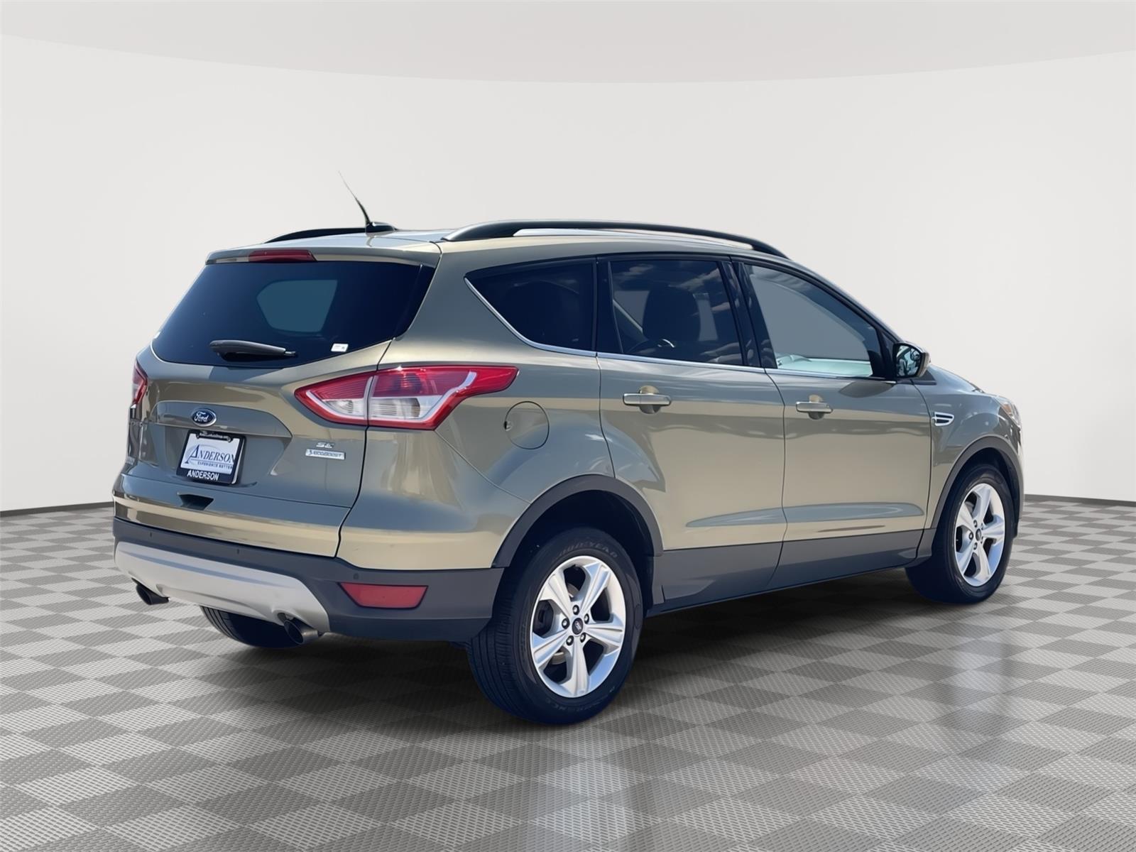 Vehicle photo 7