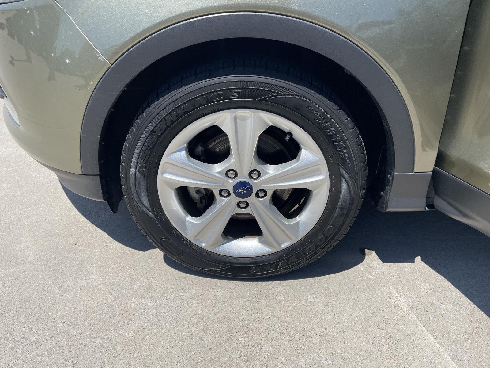 Vehicle photo 10