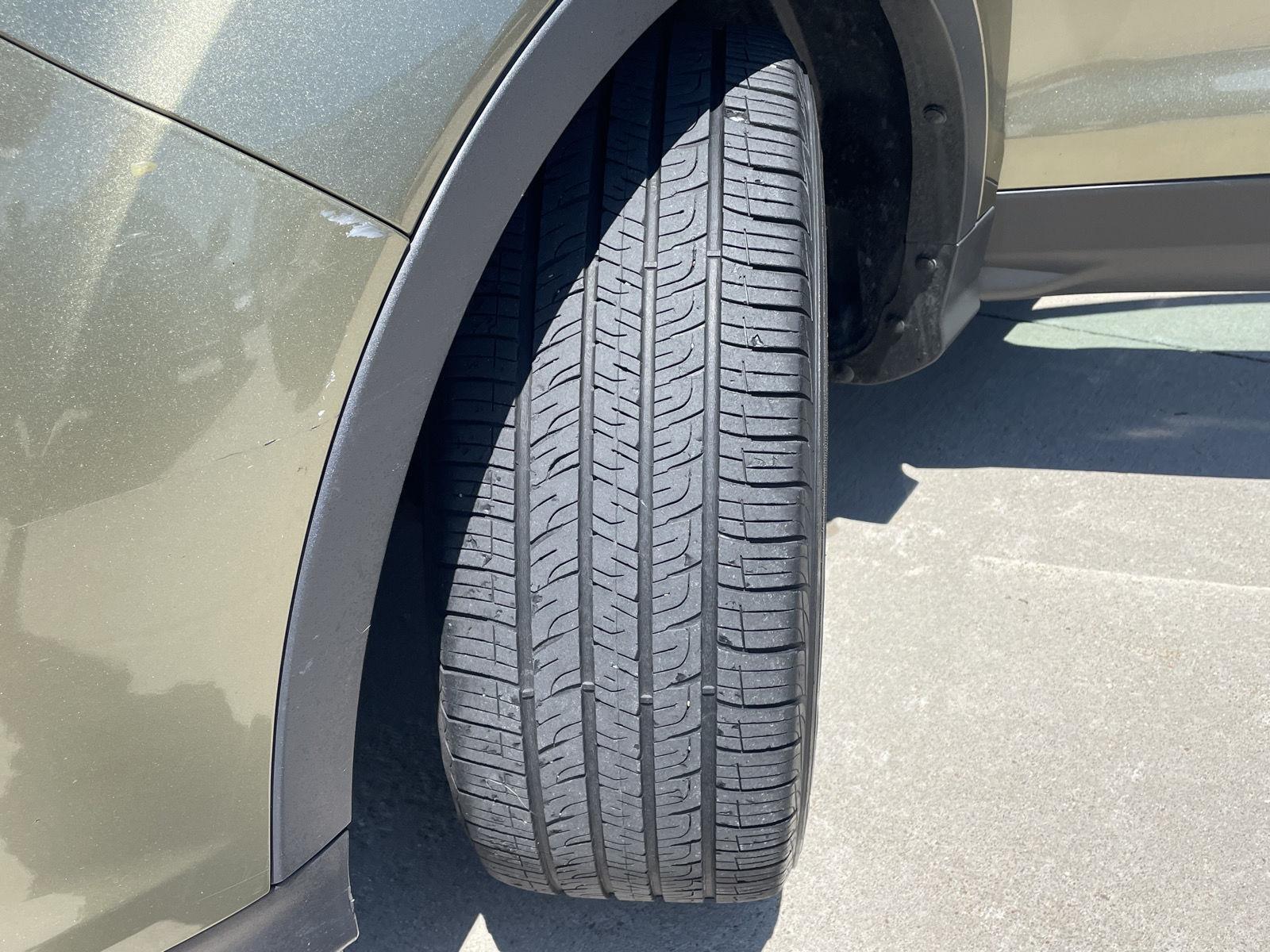 Vehicle photo 11