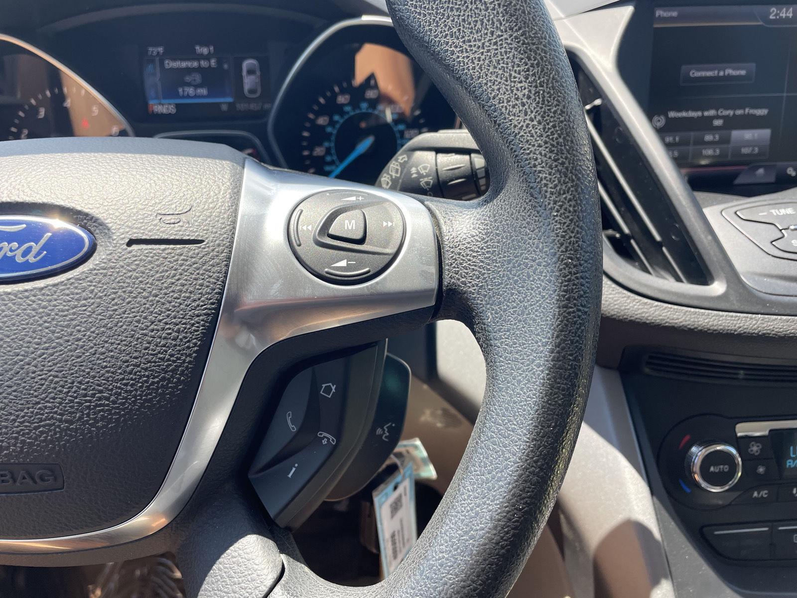 Vehicle photo 14