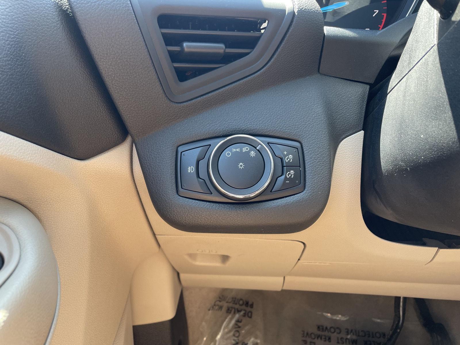 Vehicle photo 16