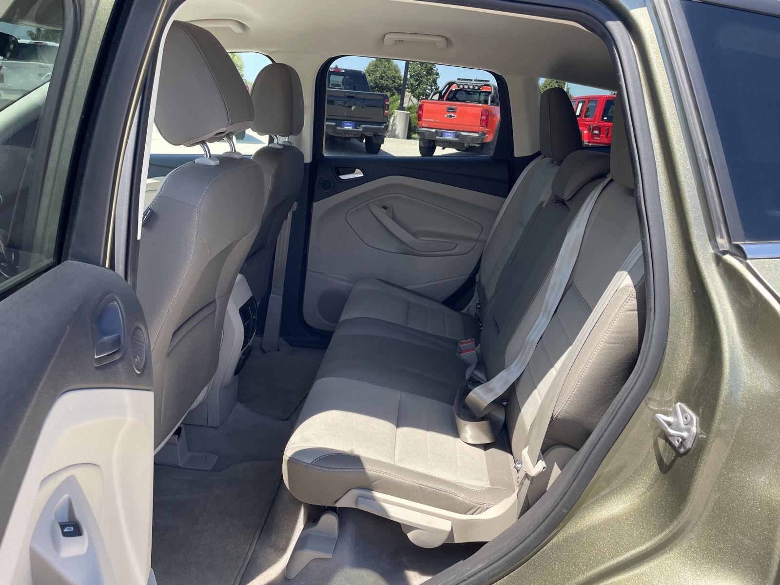 Vehicle photo 20