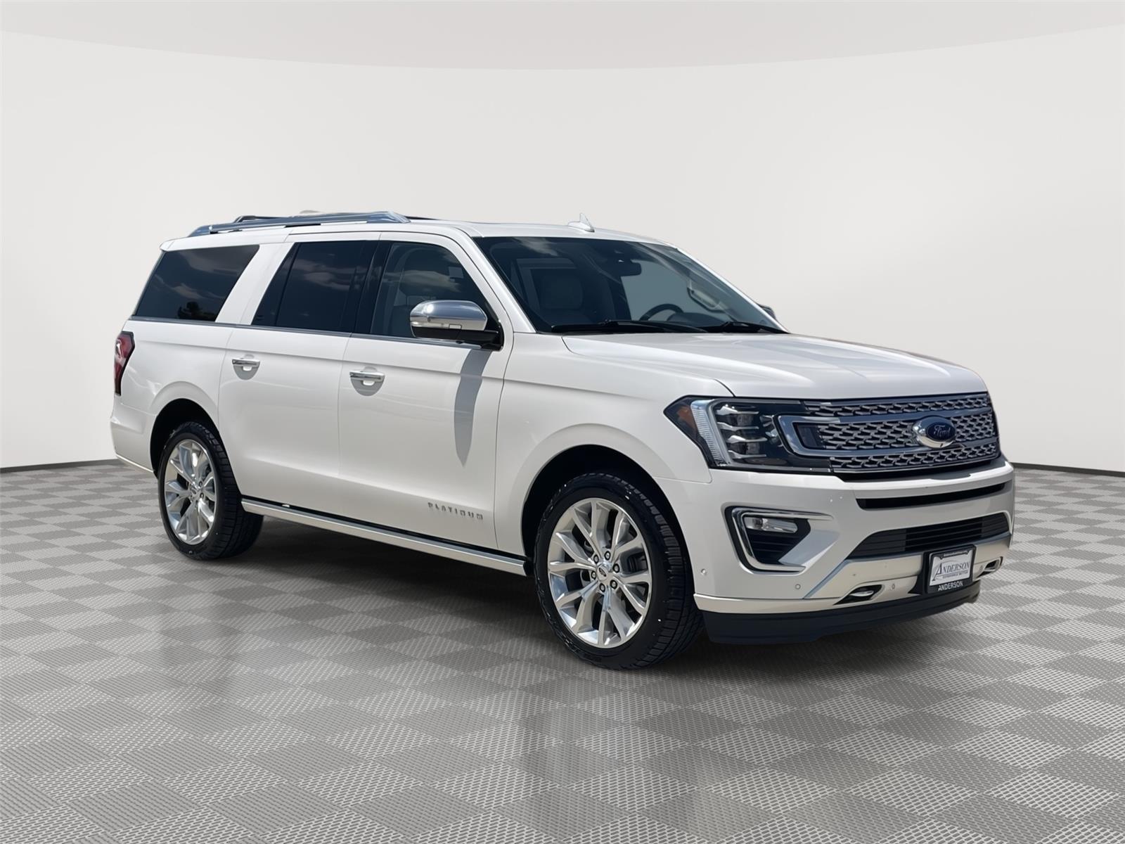 Vehicle photo 5