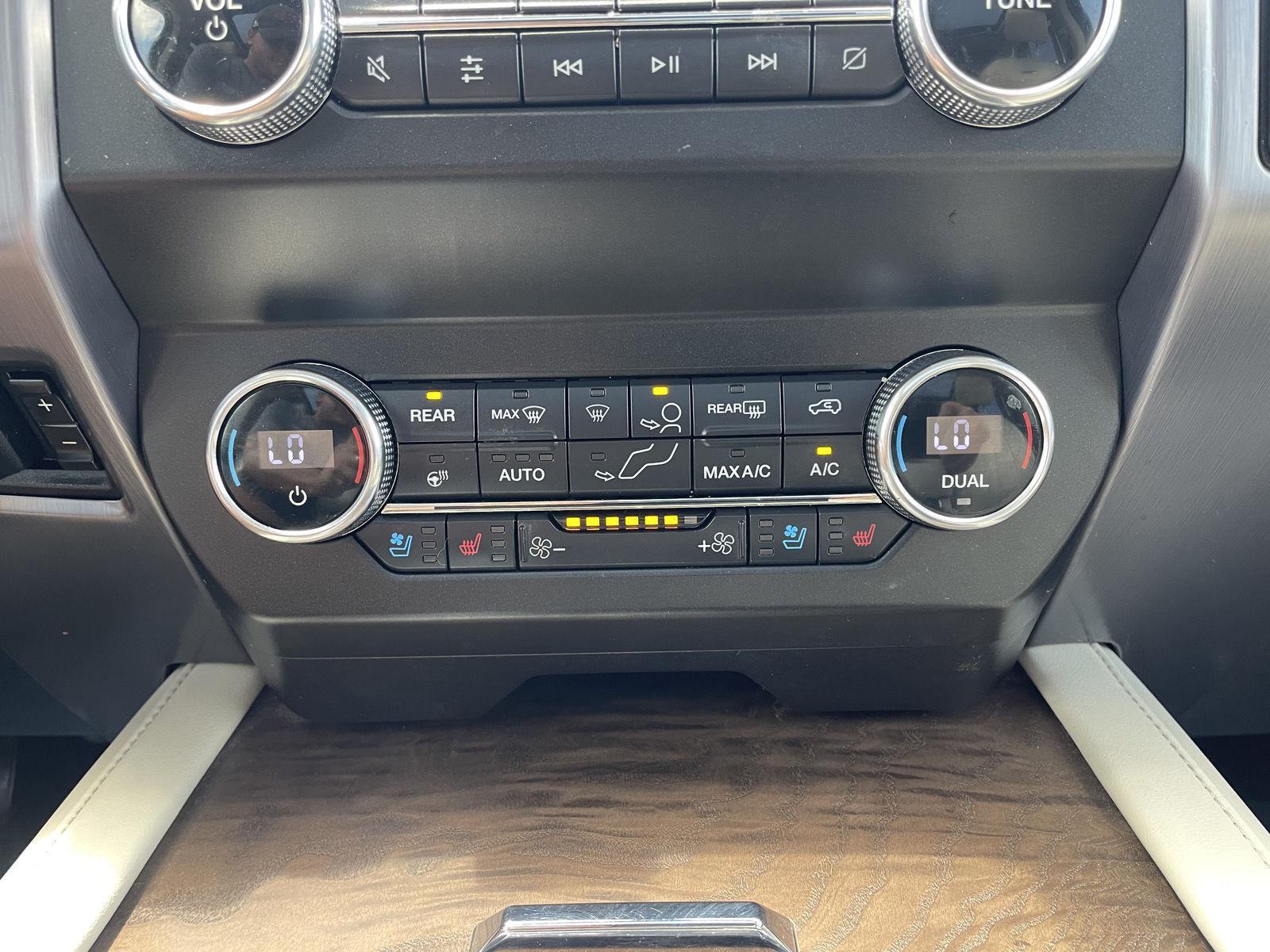 Vehicle photo 31