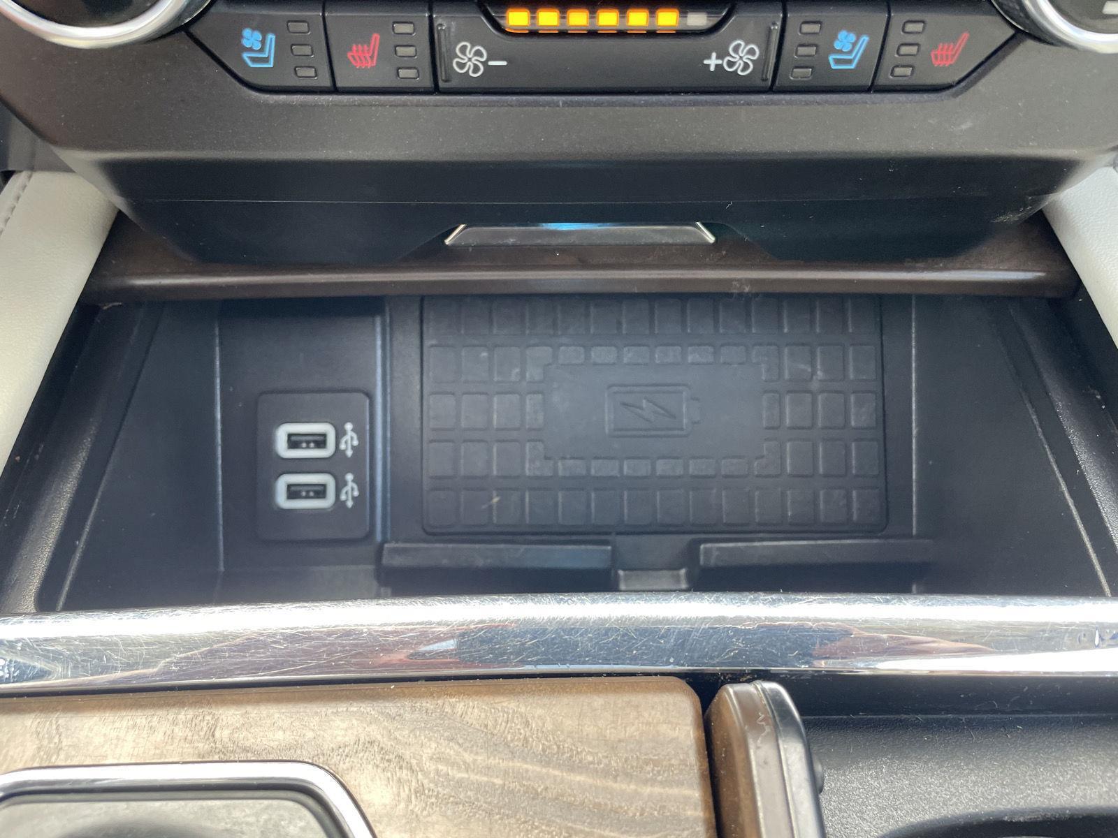 Vehicle photo 35