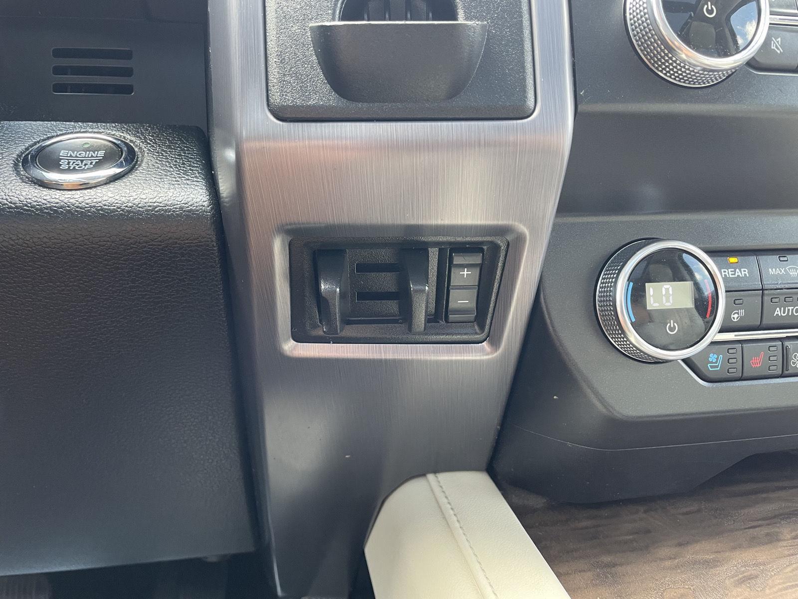 Vehicle photo 36