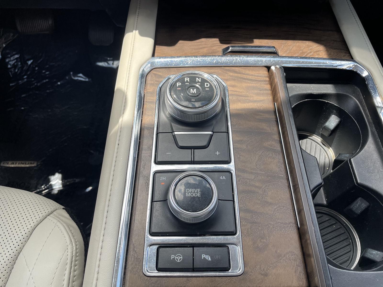 Vehicle photo 38
