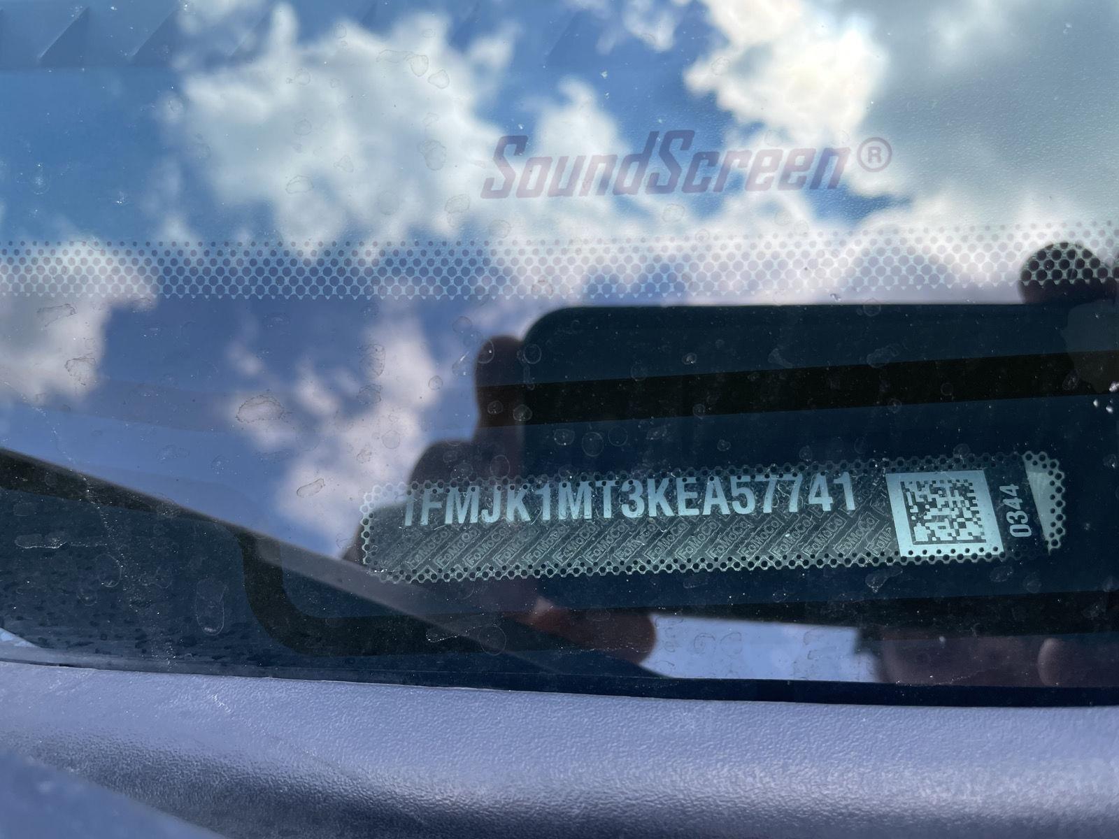 Vehicle photo 41