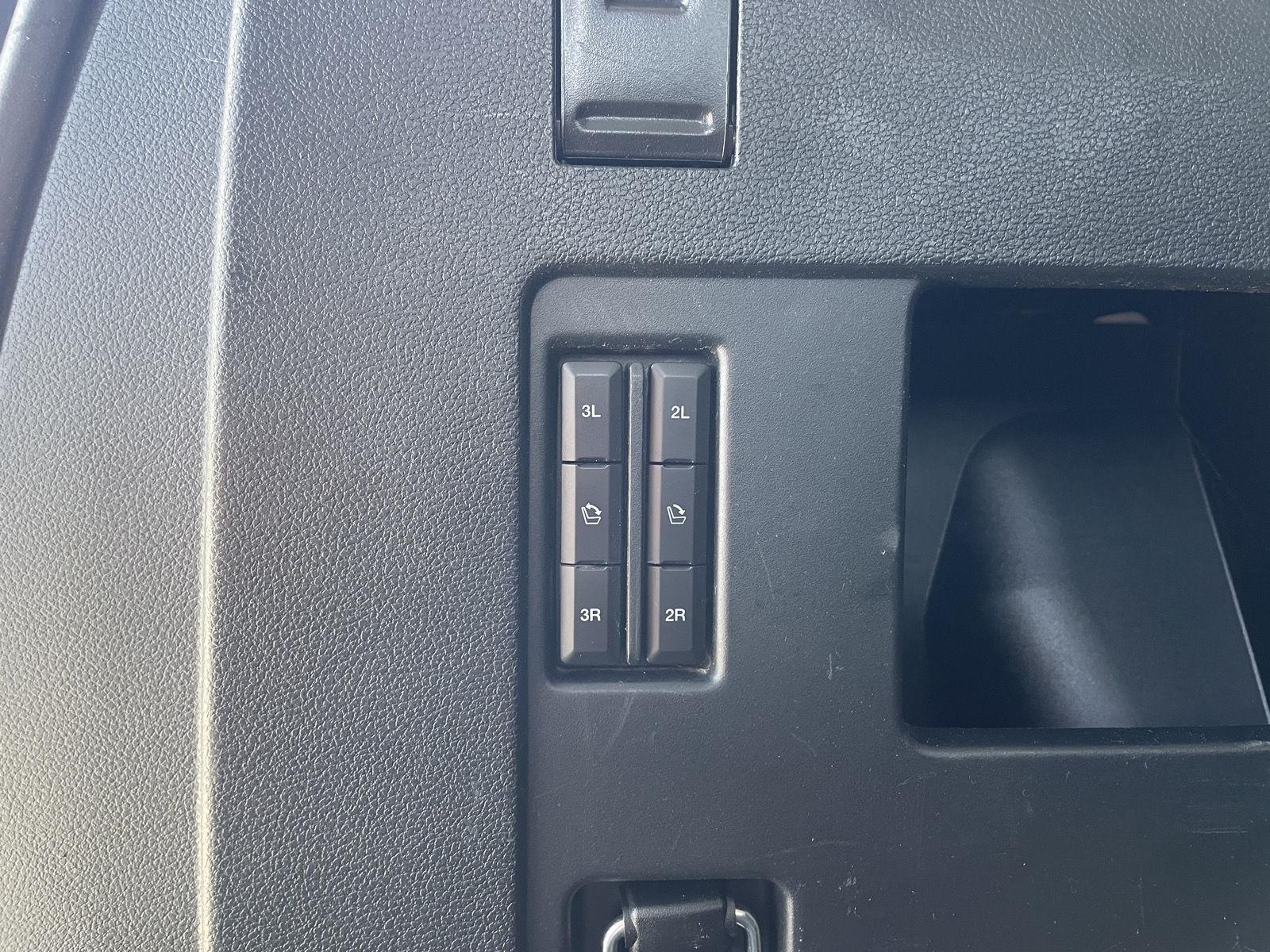 Vehicle photo 44