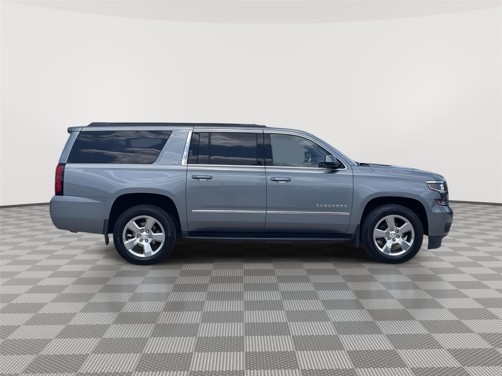 Vehicle photo 6
