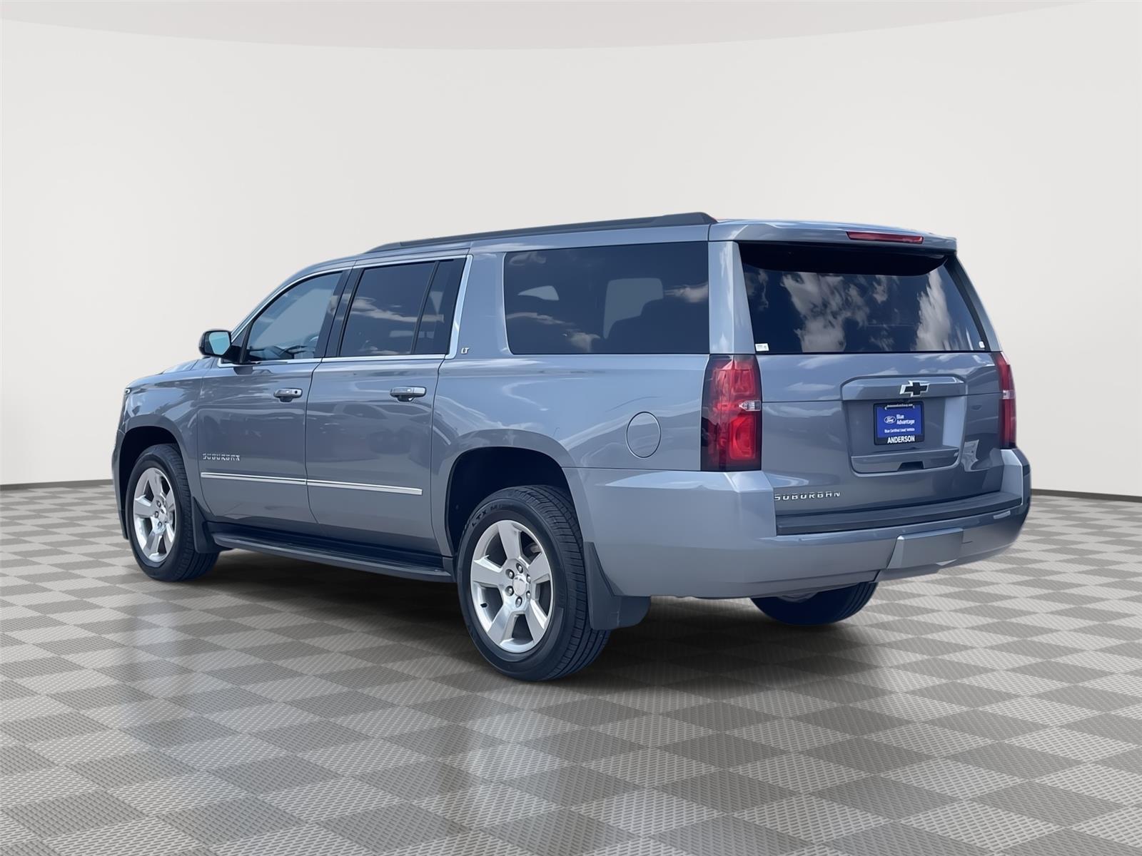 Vehicle photo 9