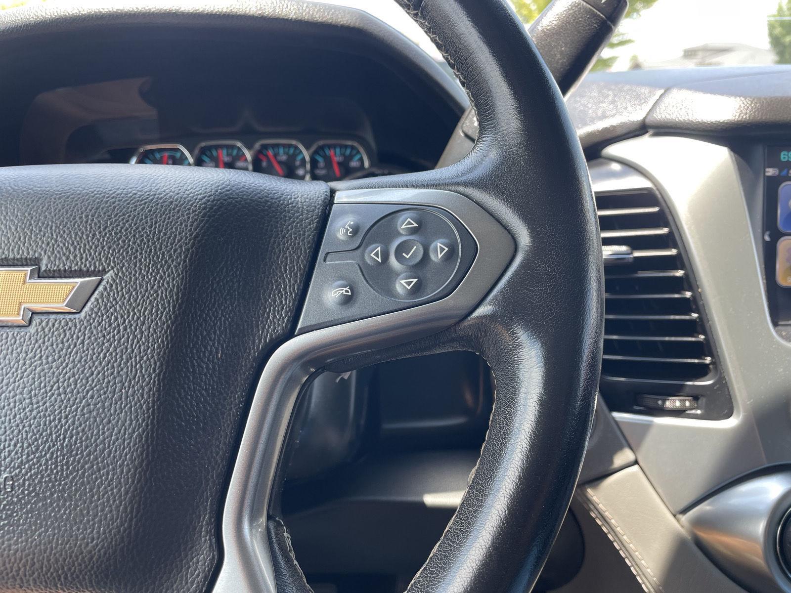 Vehicle photo 14