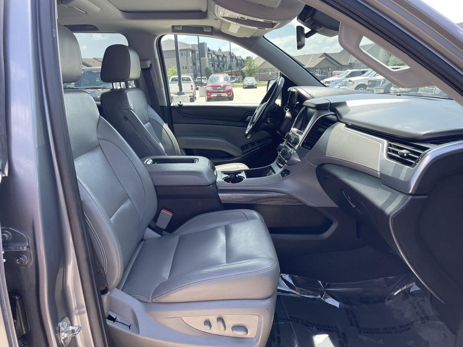 Vehicle photo 19