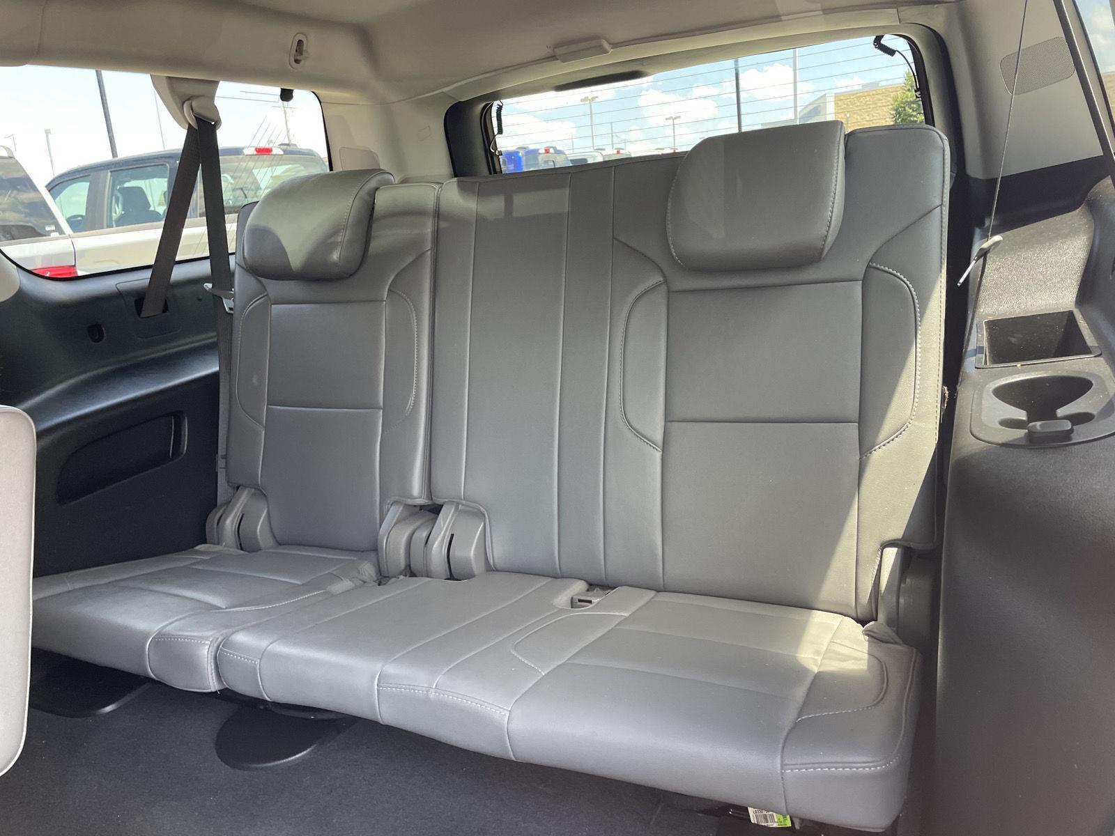 Vehicle photo 23
