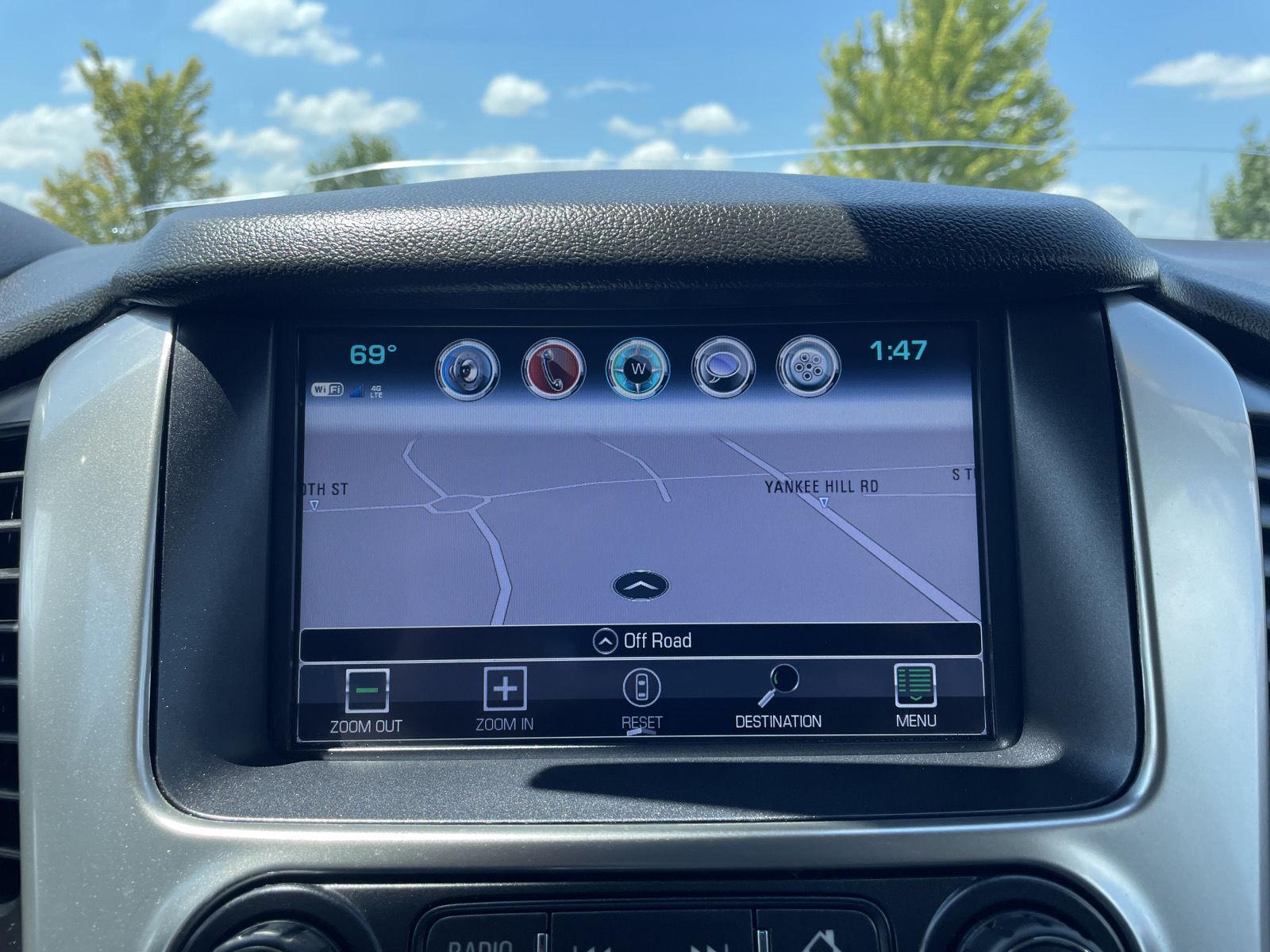 Vehicle photo 27