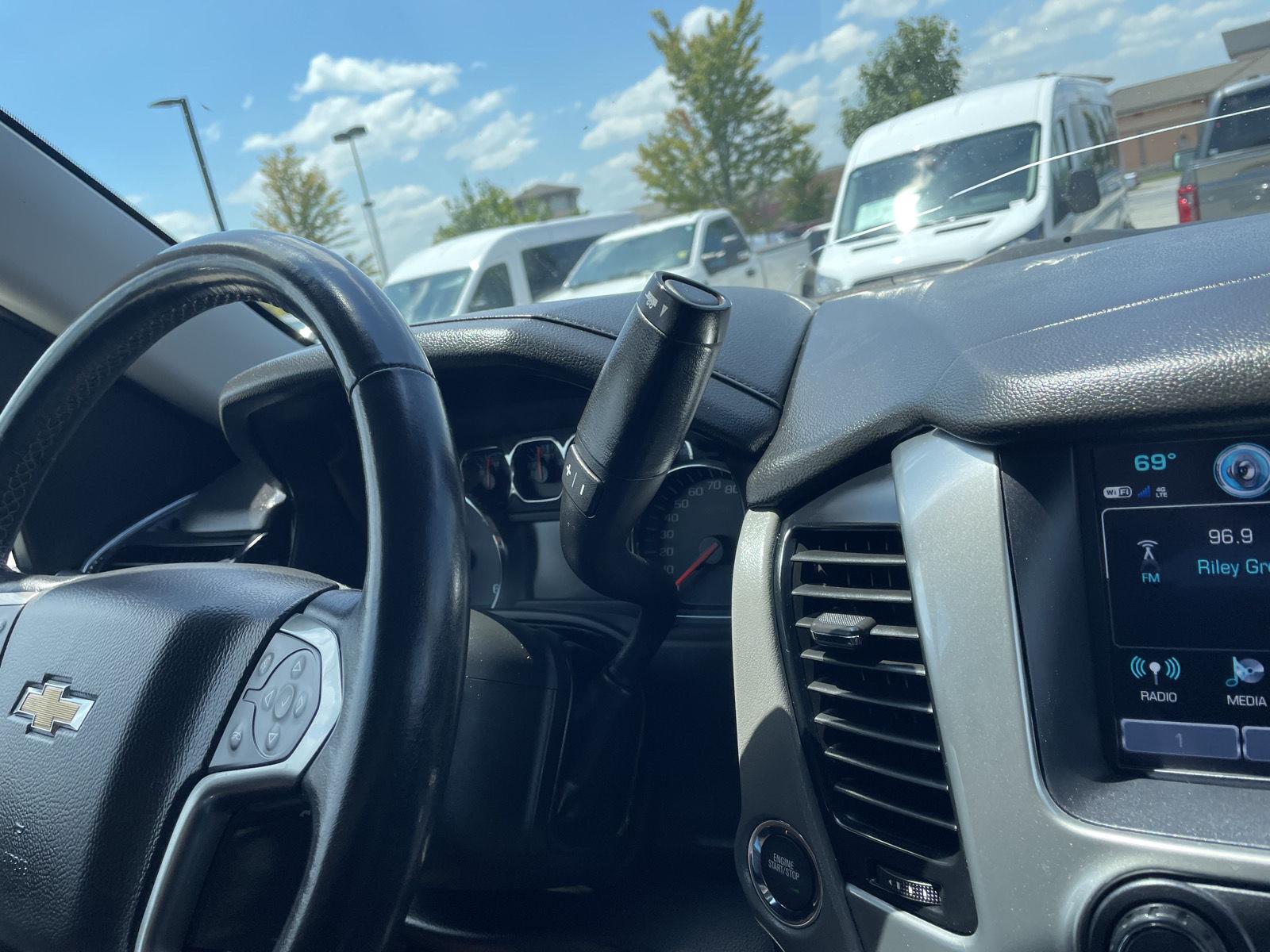 Vehicle photo 35
