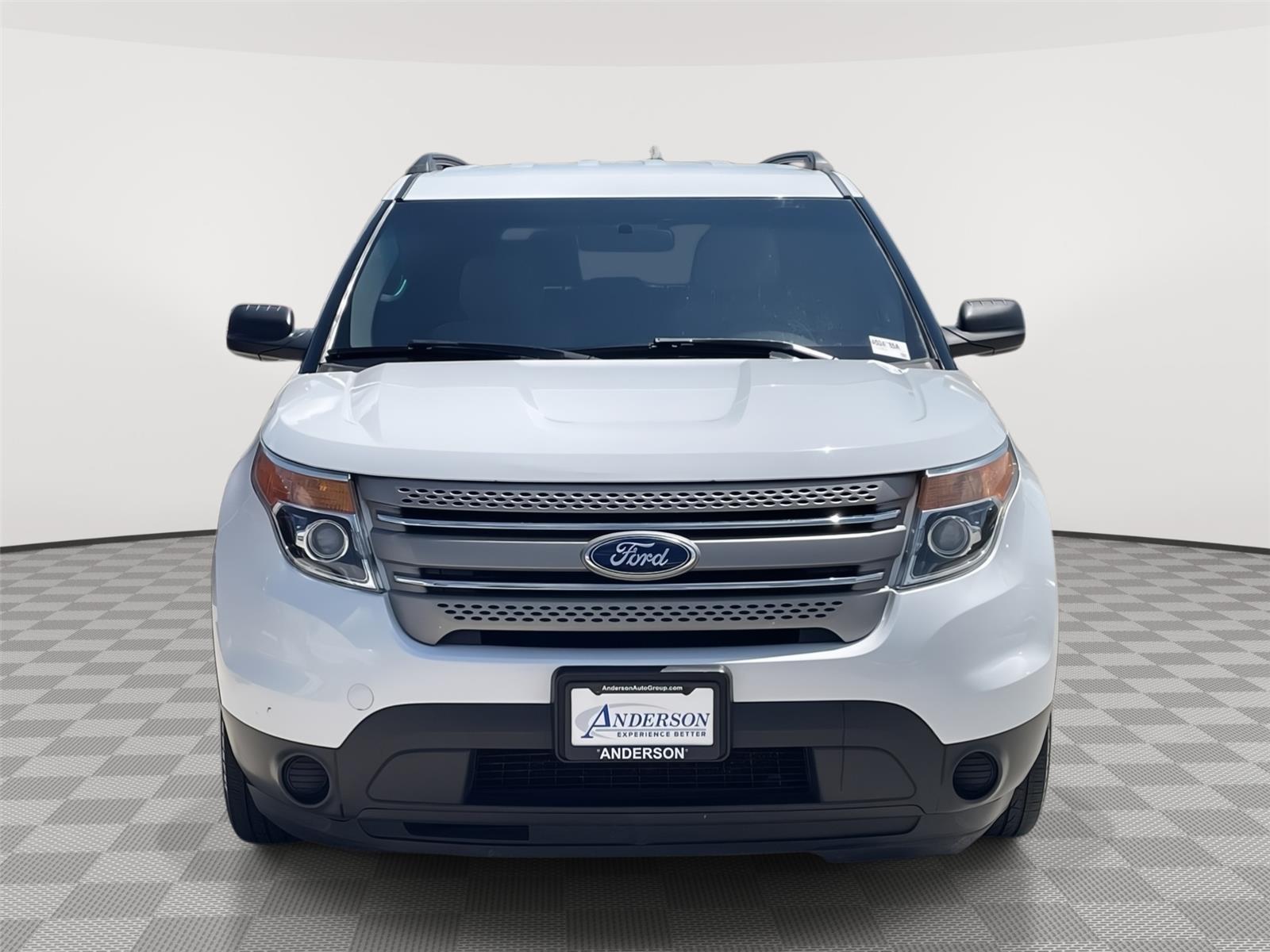 Vehicle photo 4