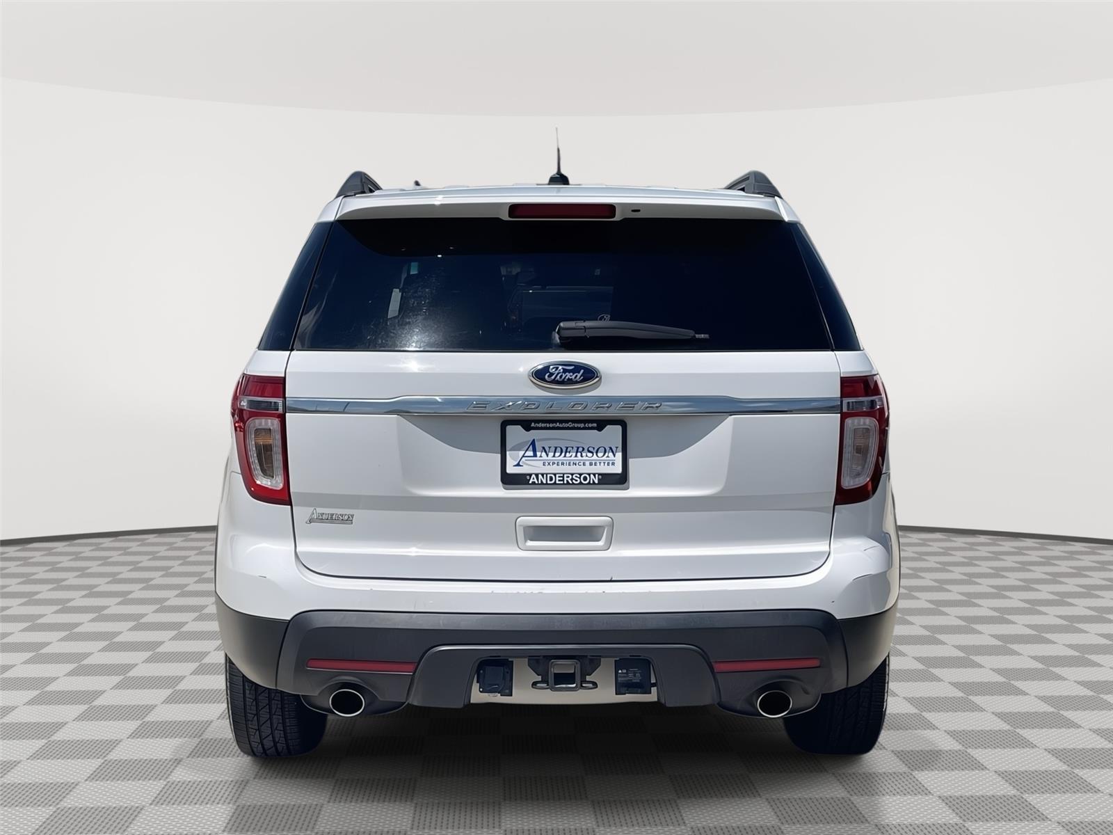 Vehicle photo 8