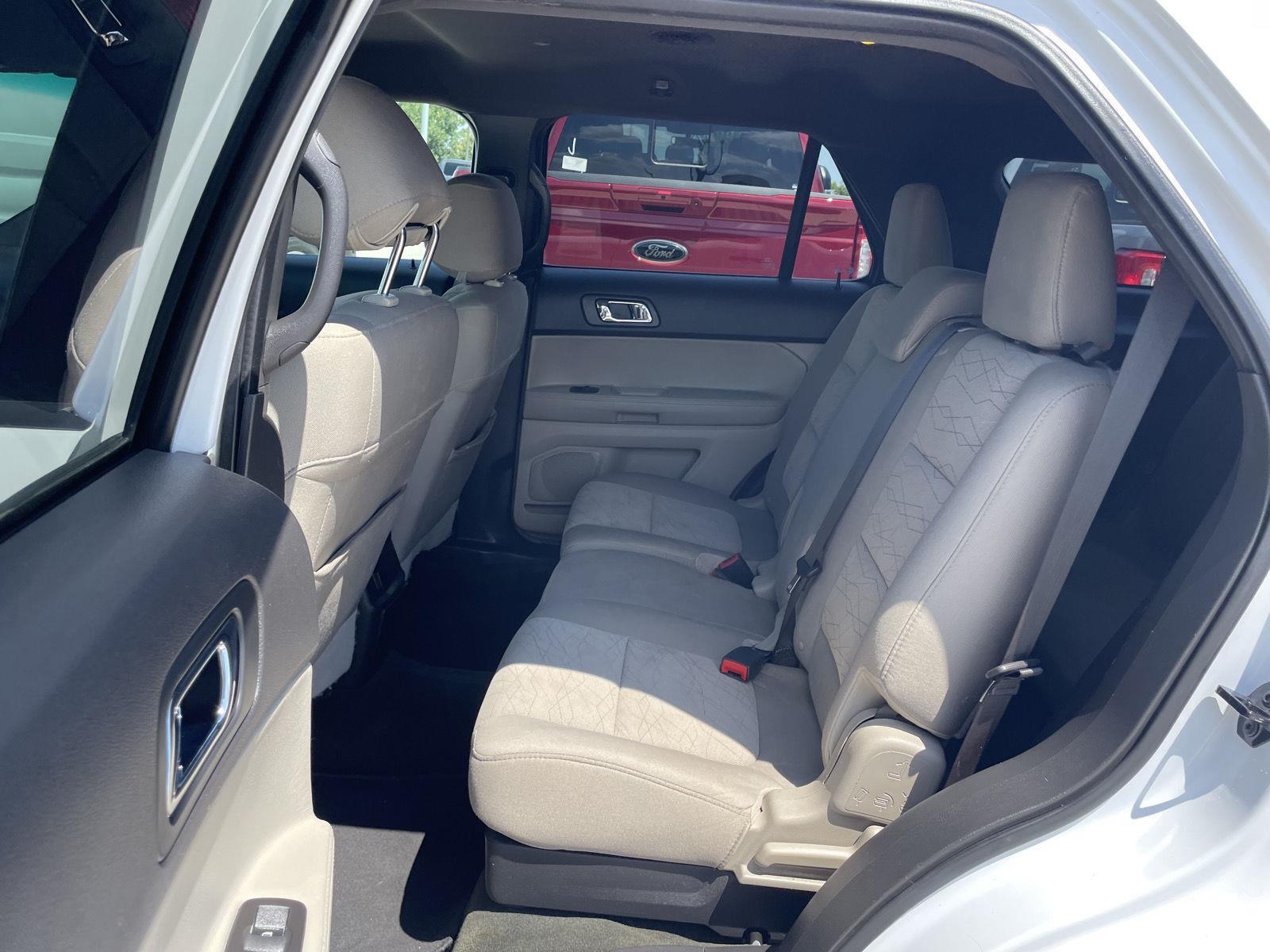 Vehicle photo 20