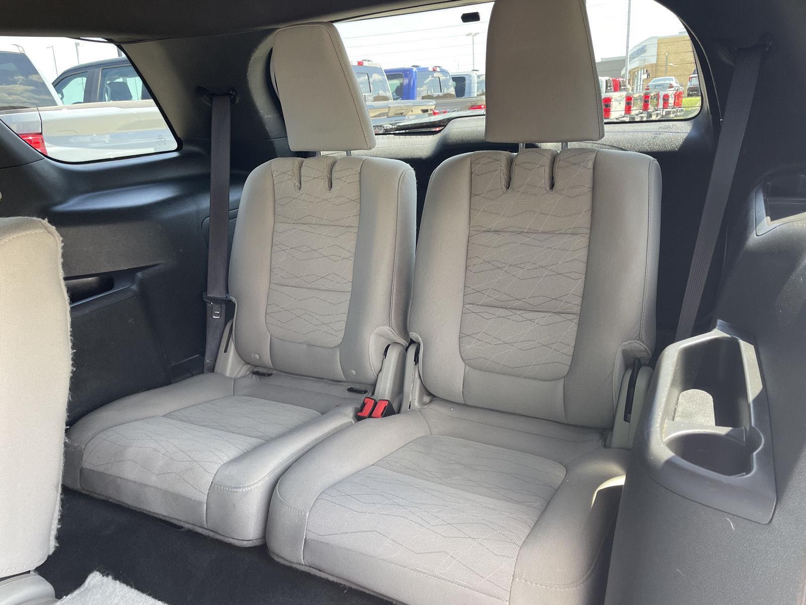 Vehicle photo 21