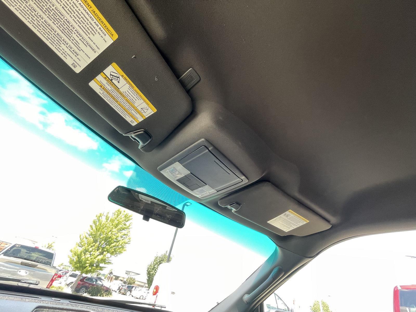 Vehicle photo 22