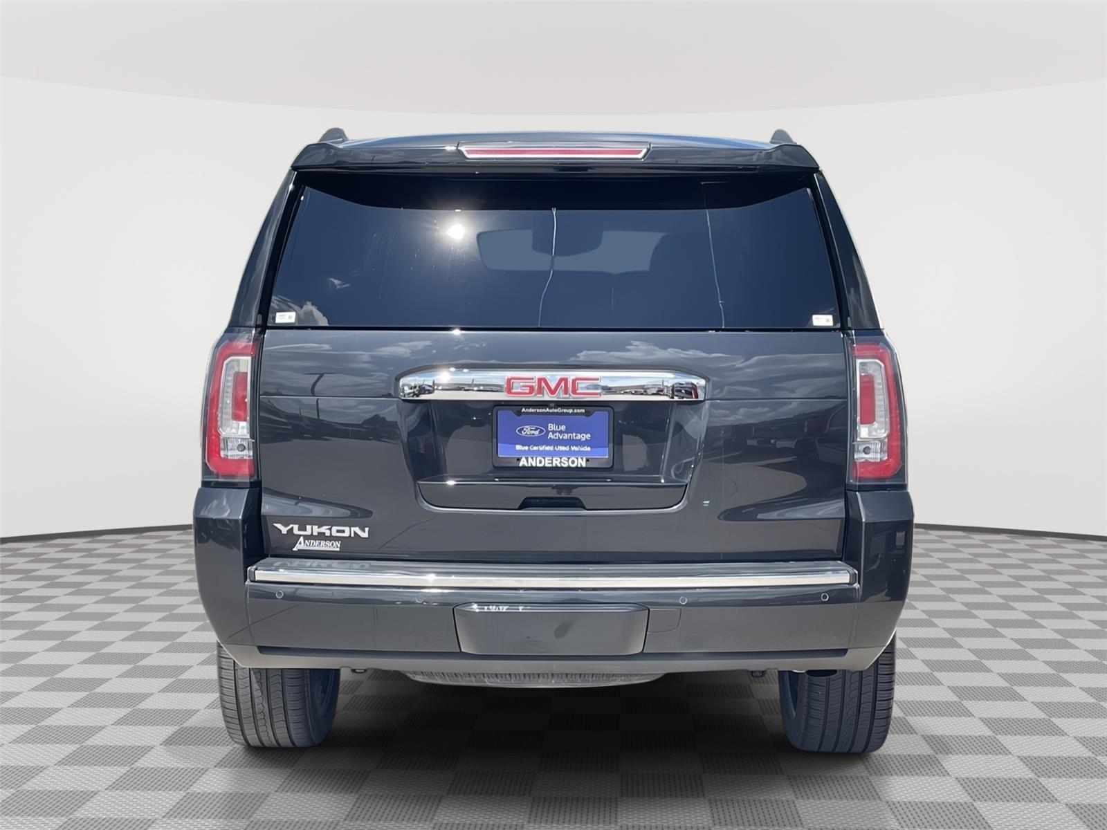 Vehicle photo 8