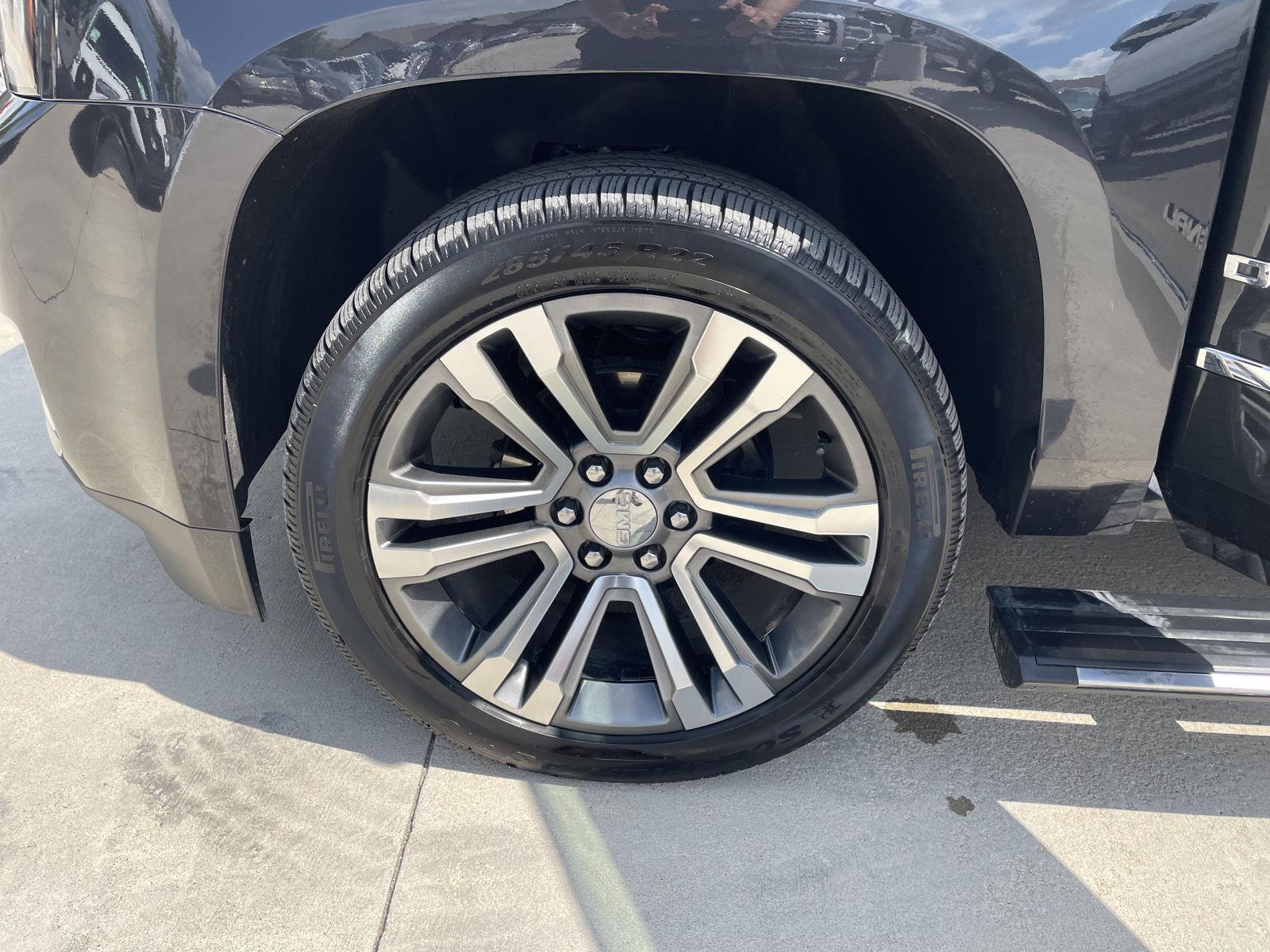 Vehicle photo 10