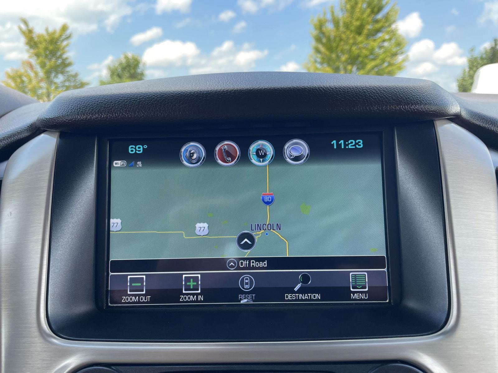 Vehicle photo 26