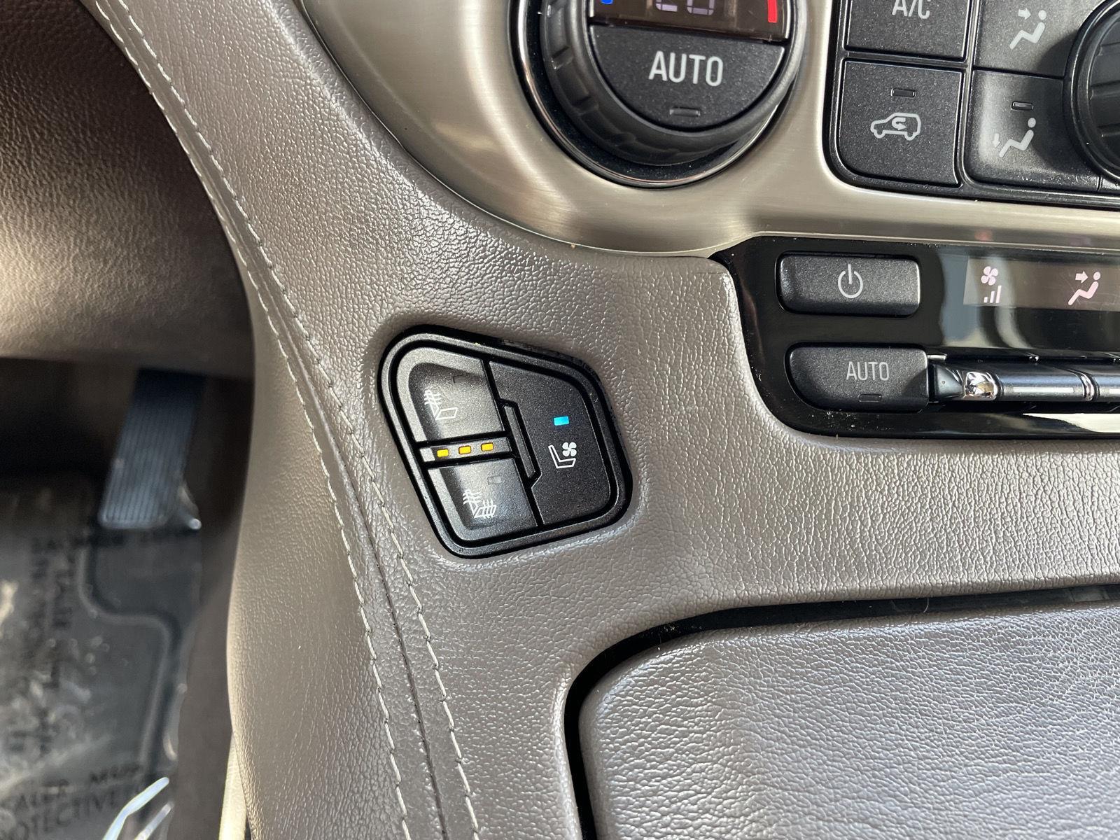 Vehicle photo 31