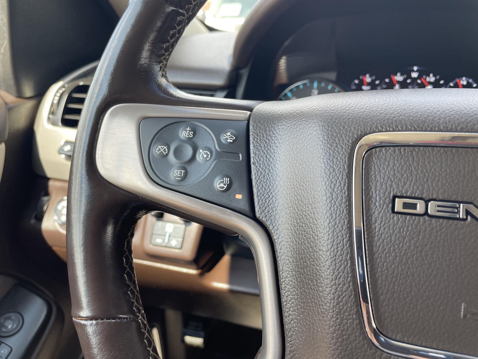 Vehicle photo 32