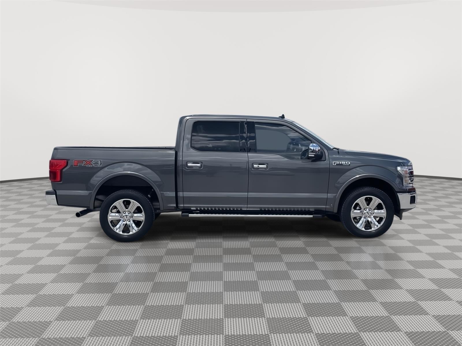 Vehicle photo 6